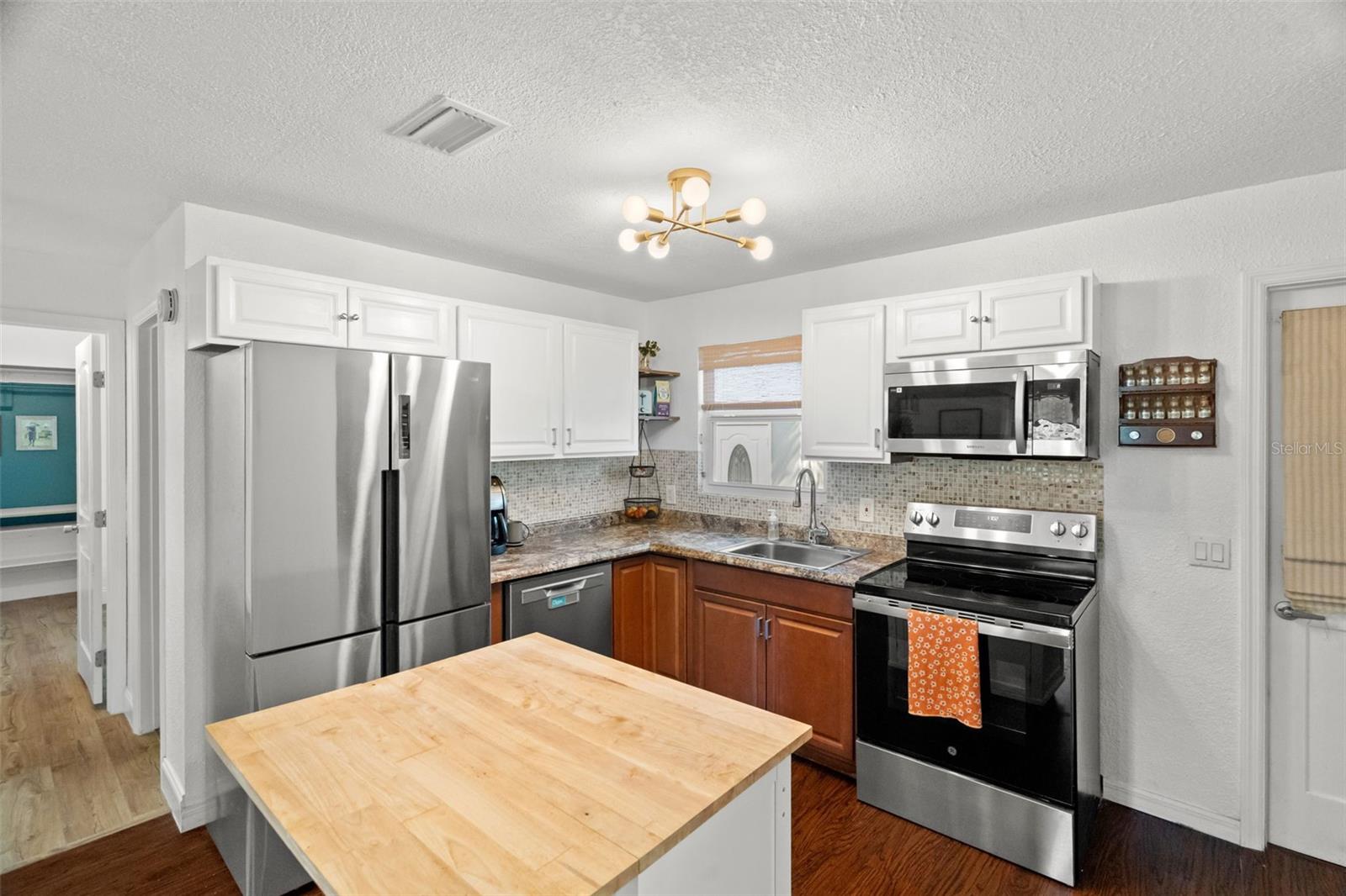 548 Bay Street, FL