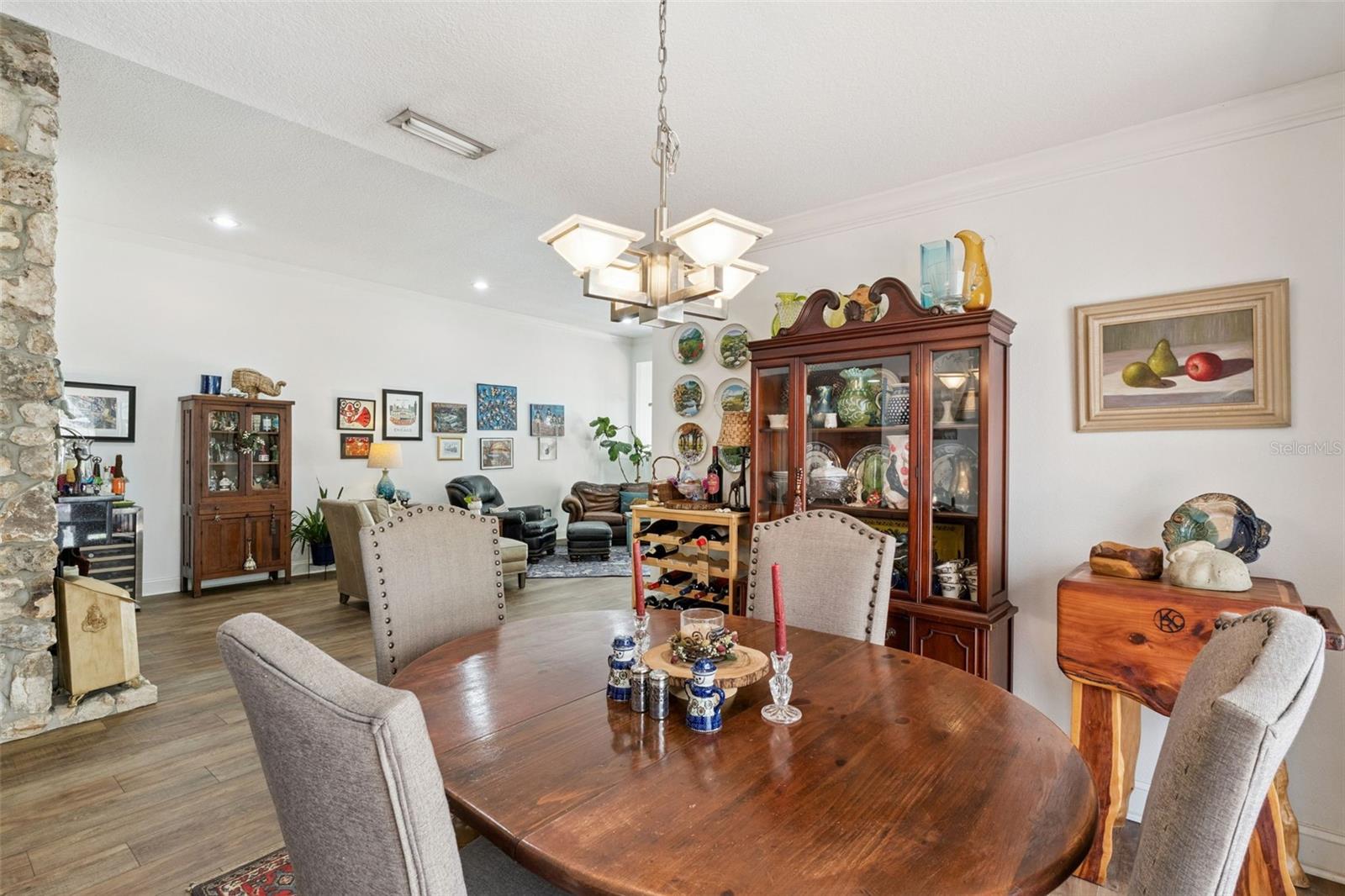 106 Hidden Oak Drive, FL