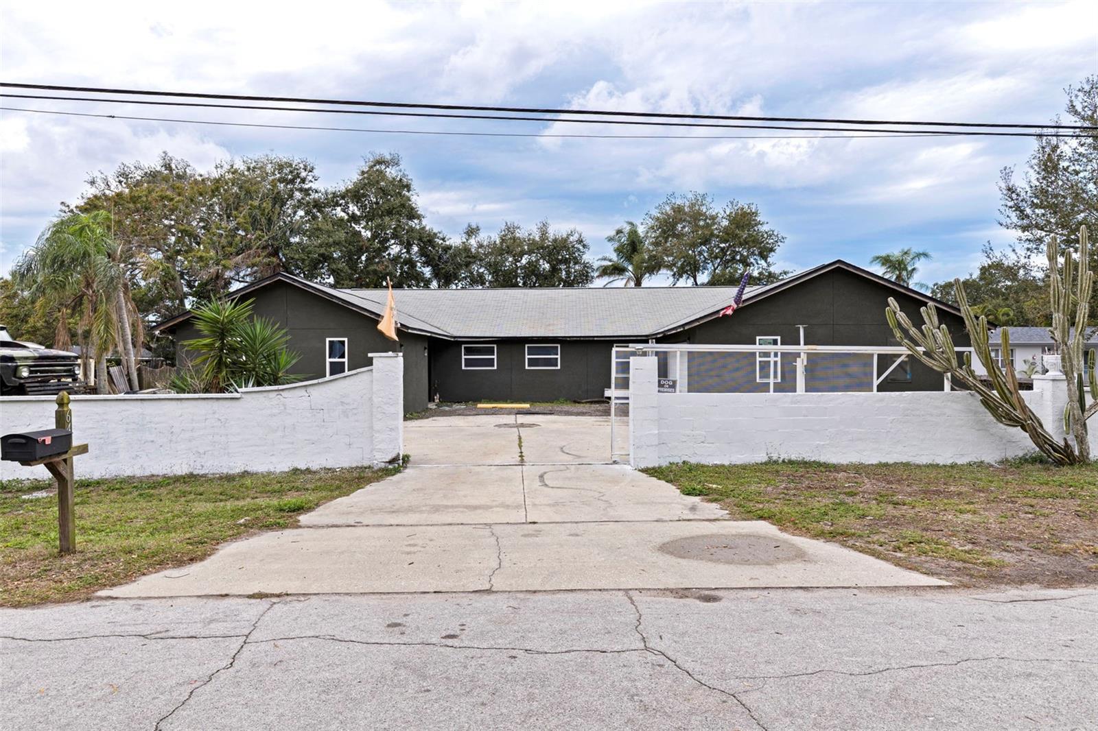 649 16th St Nw, FL
