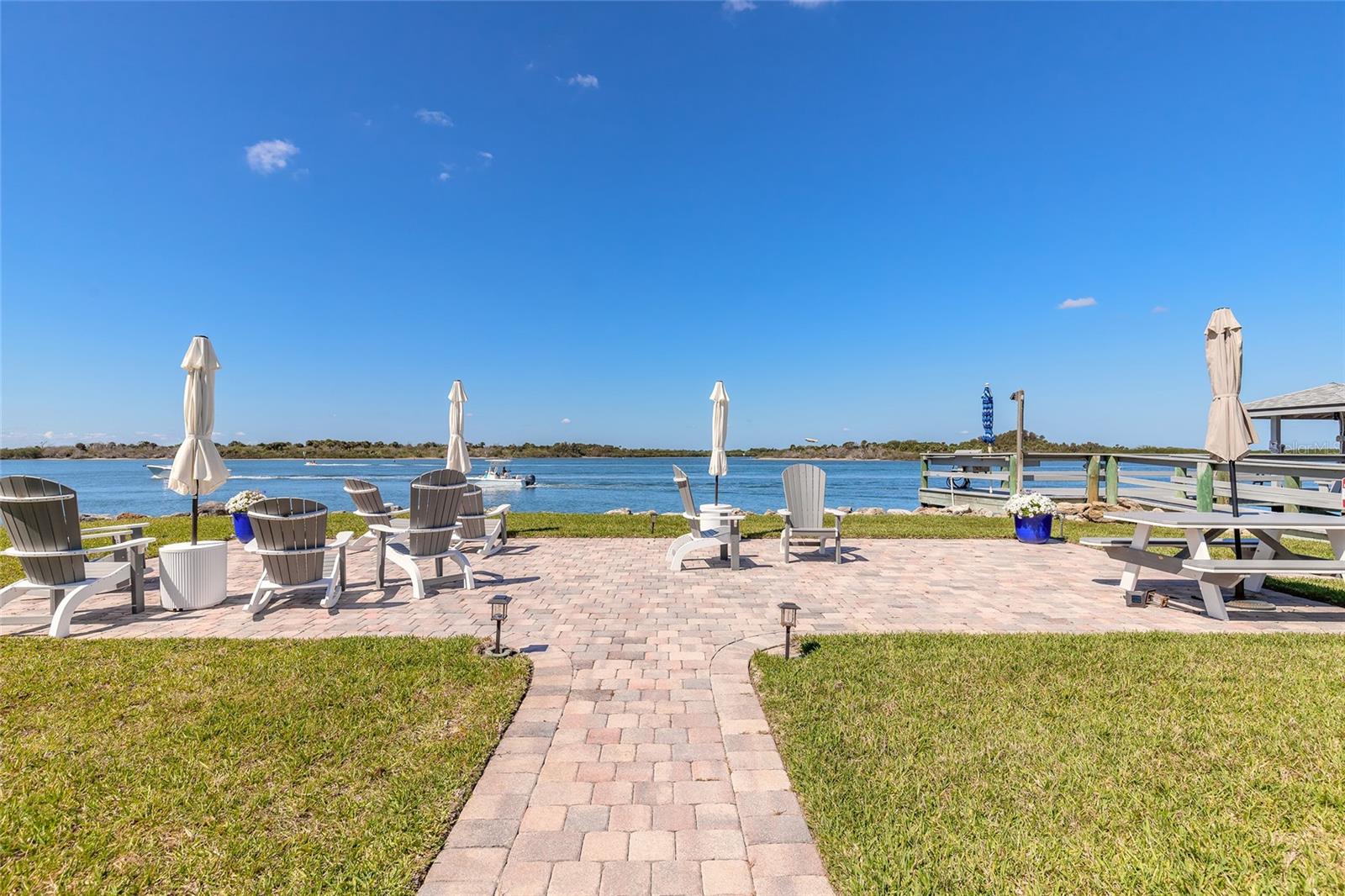 2100 Peninsula Avenue, FL