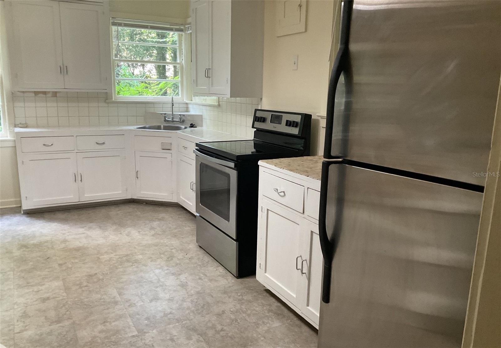 2721 3rd Place, FL