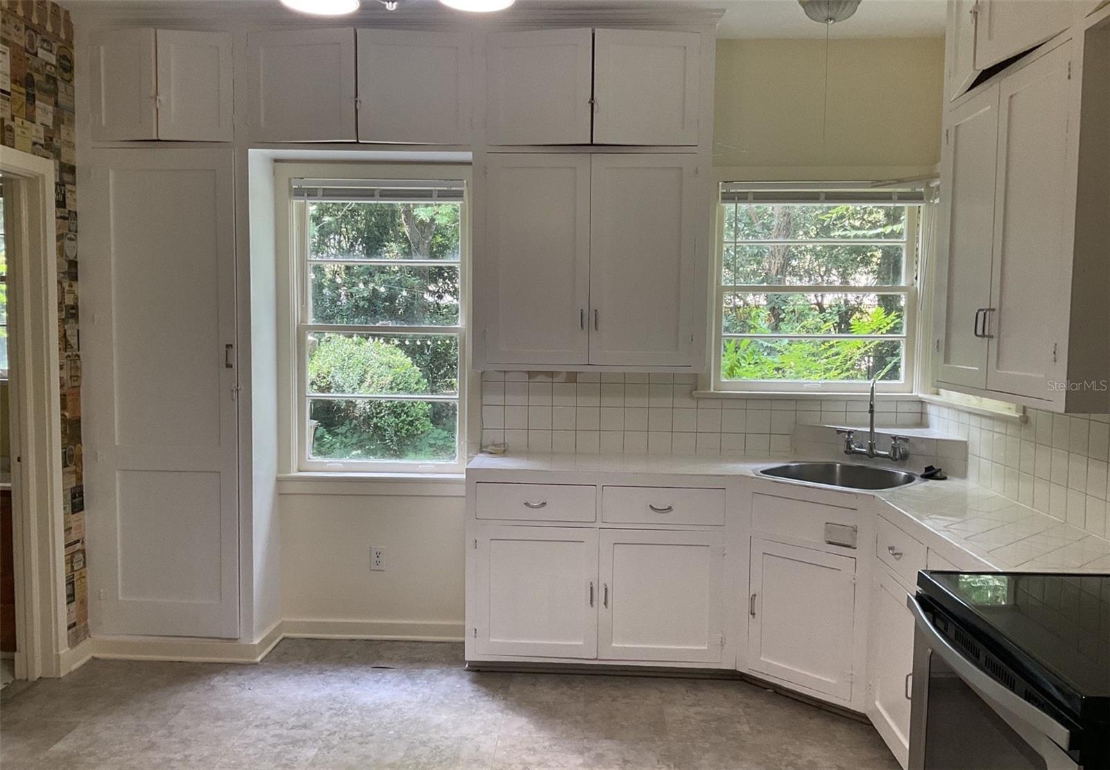2721 3rd Place, FL
