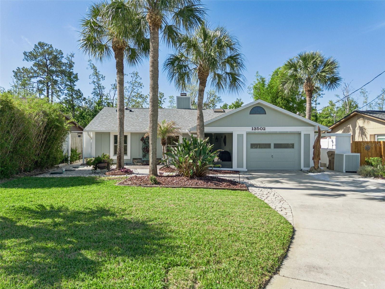 13502 Country Club Drive, FL
