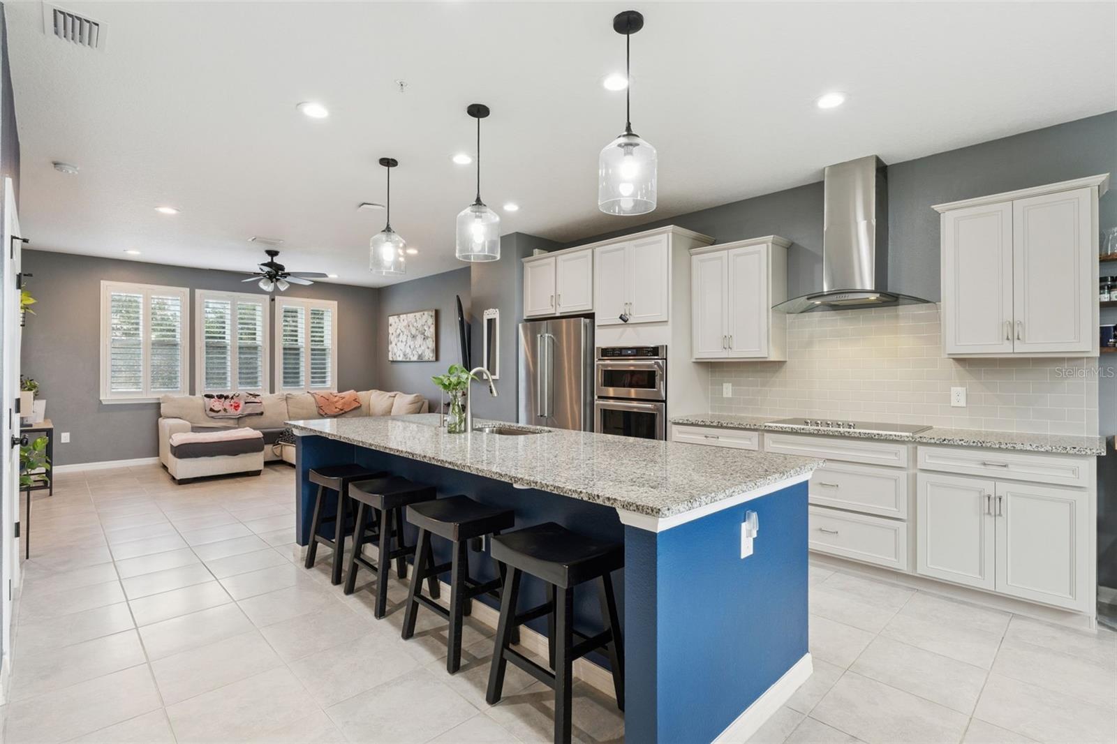 476 Portico Court, FL