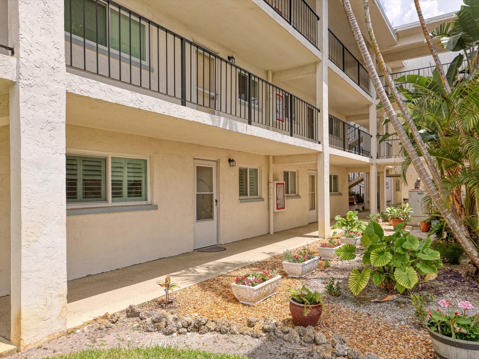 708 Tamiami Trail, FL