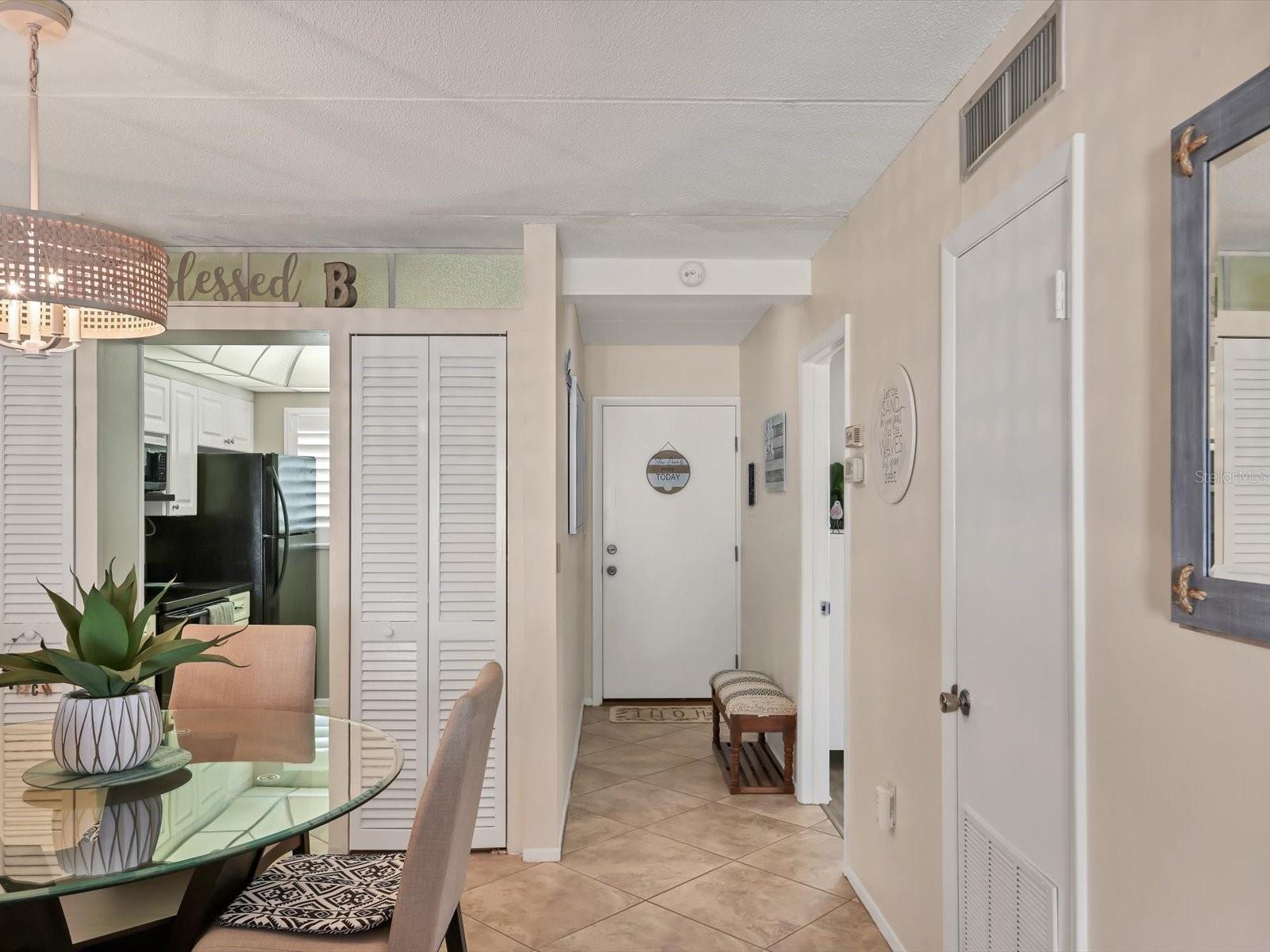 708 Tamiami Trail, FL