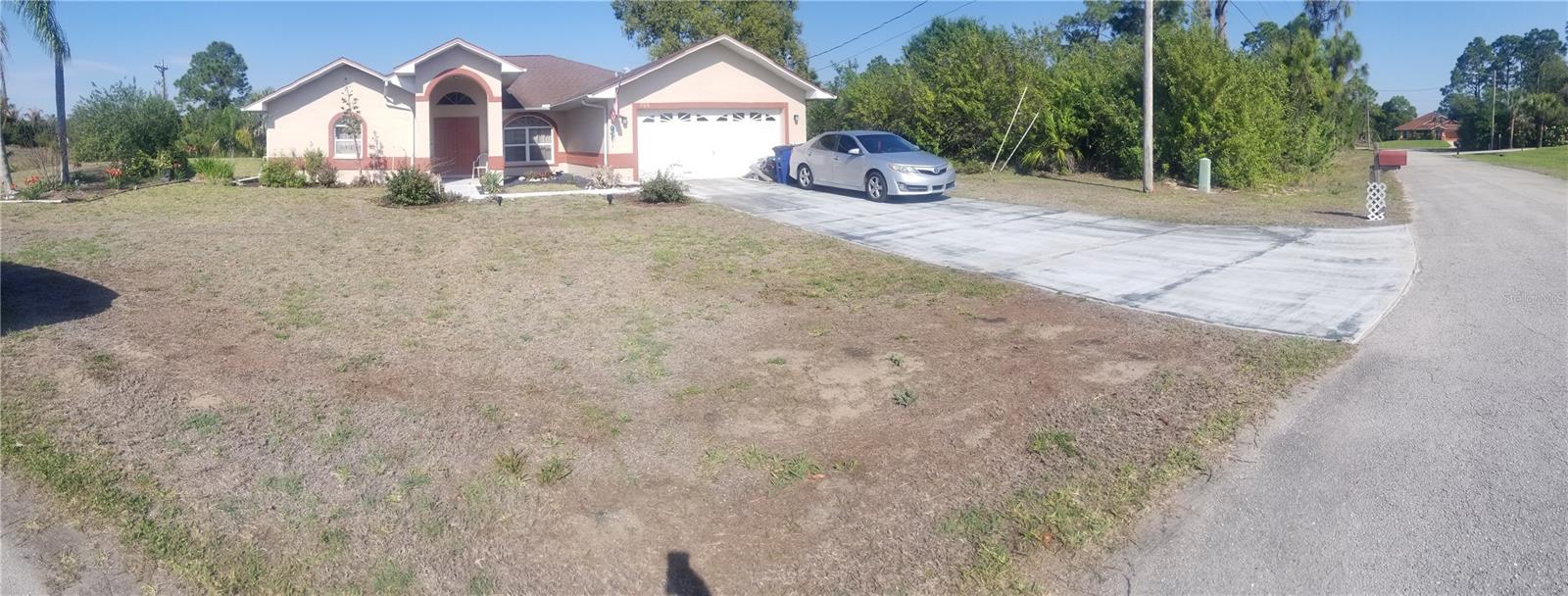 706 Canterbury Cir, FL