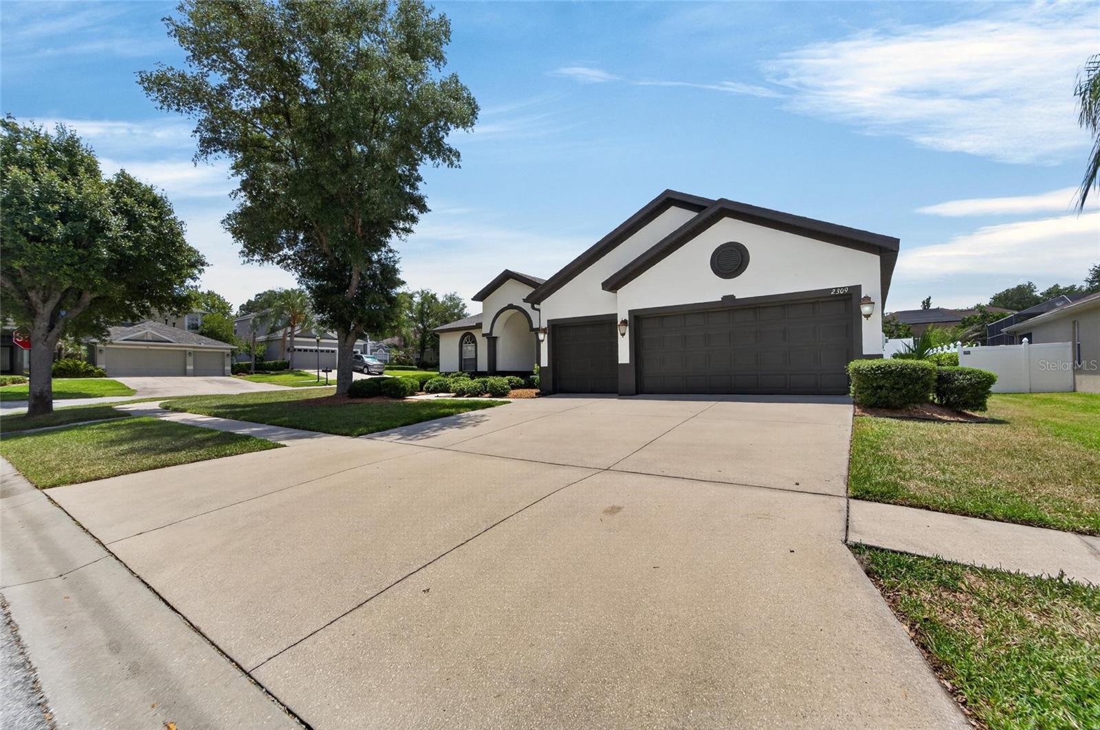 2309 Silver Trumpet Court, FL