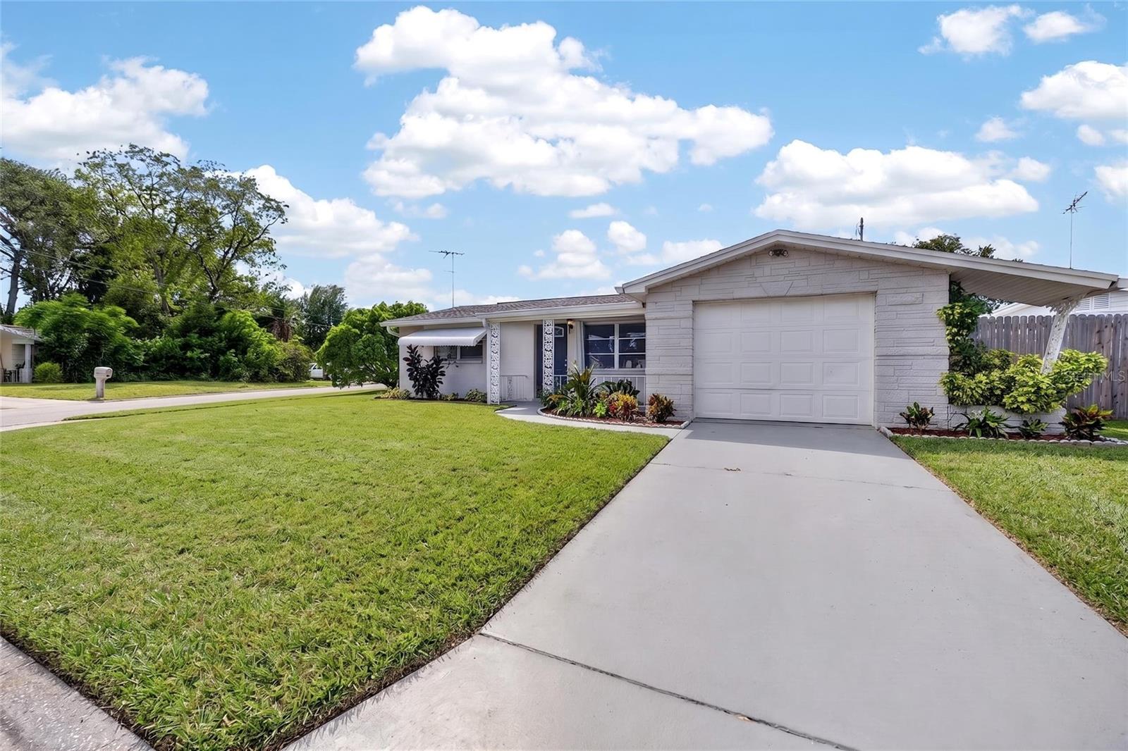 10735 Darius St, FL