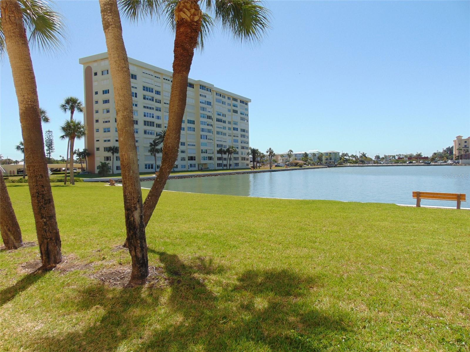 4775 Cove Cir Circle, FL