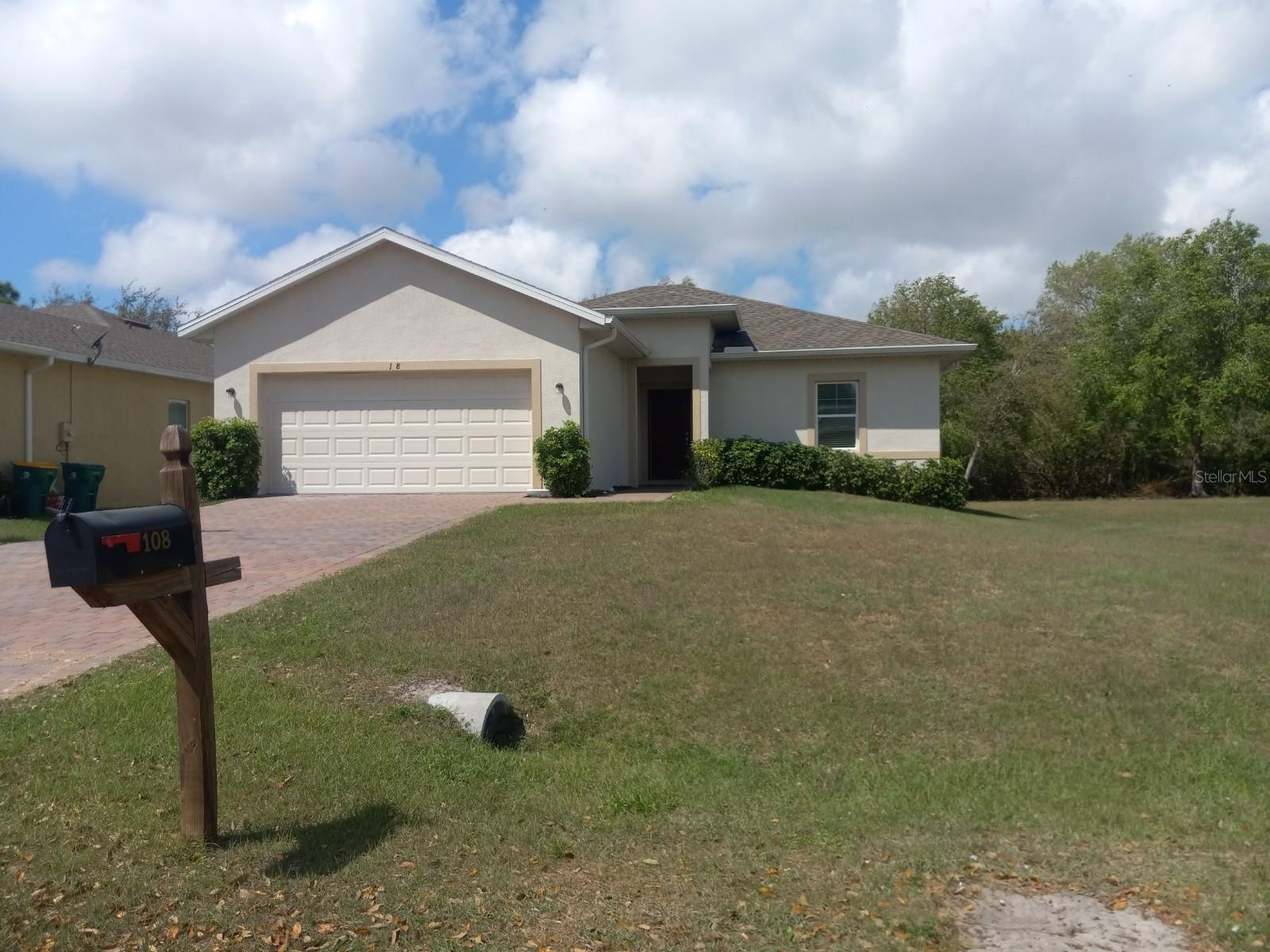 108 Boxwood Ln, FL