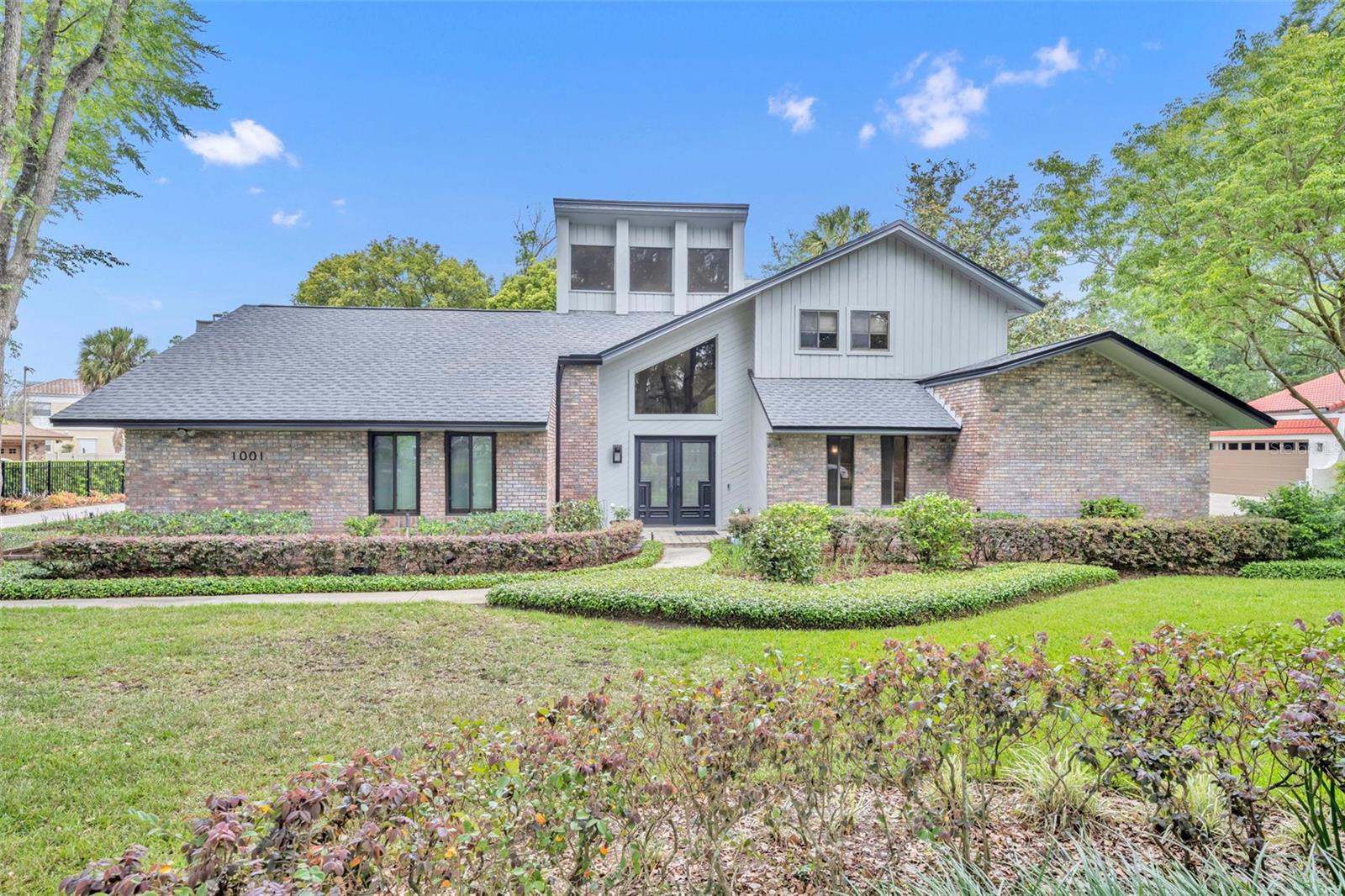 1001 Versailles Court, FL