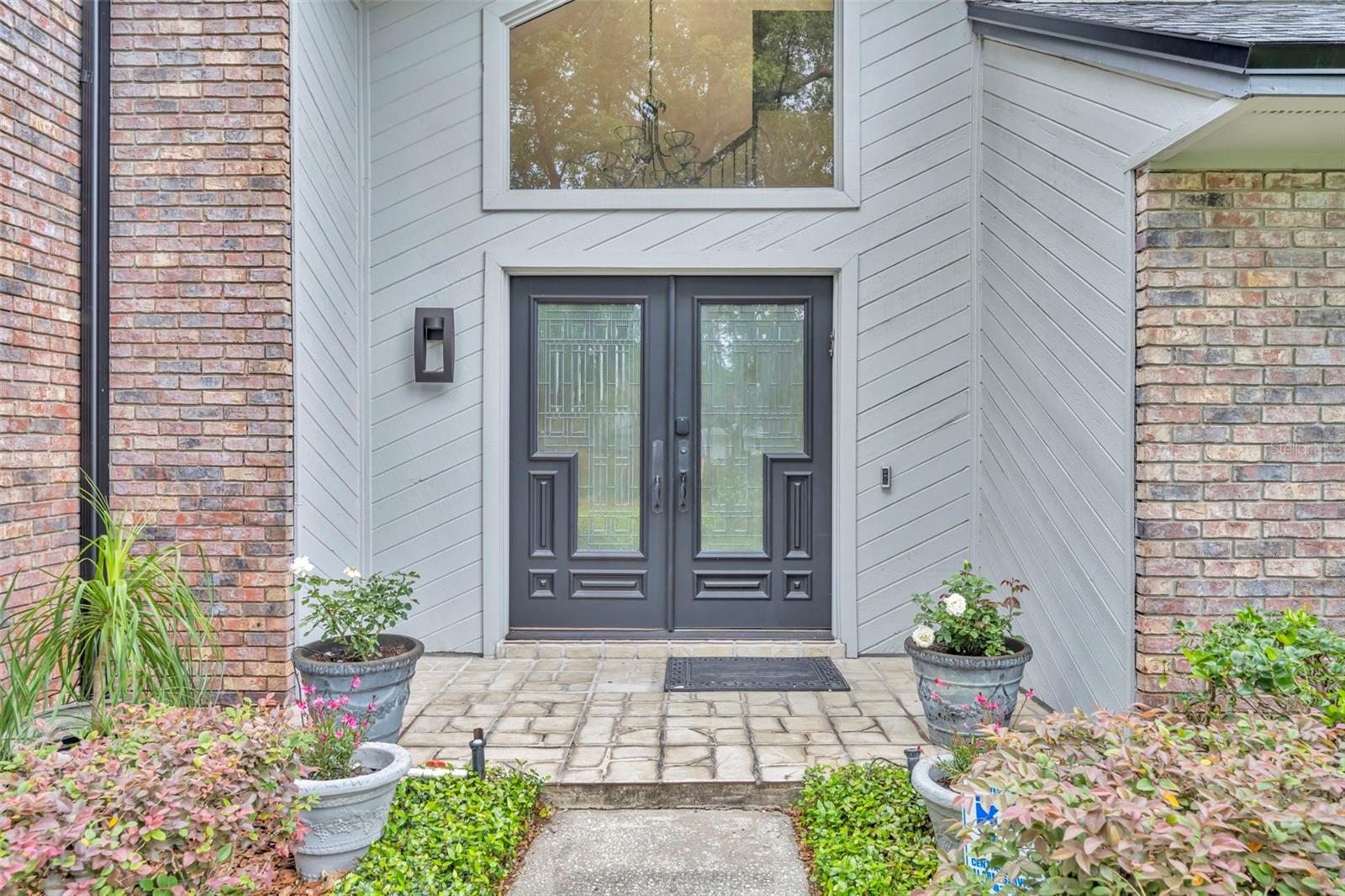 1001 Versailles Court, FL