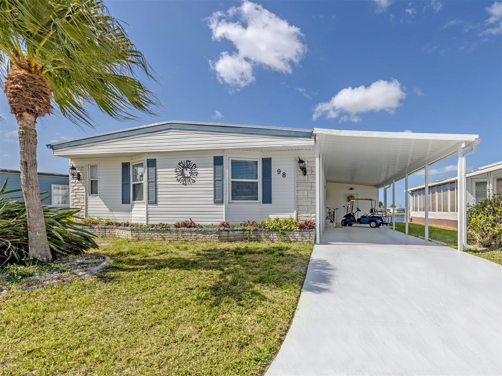 98 Lakeview Drive, FL