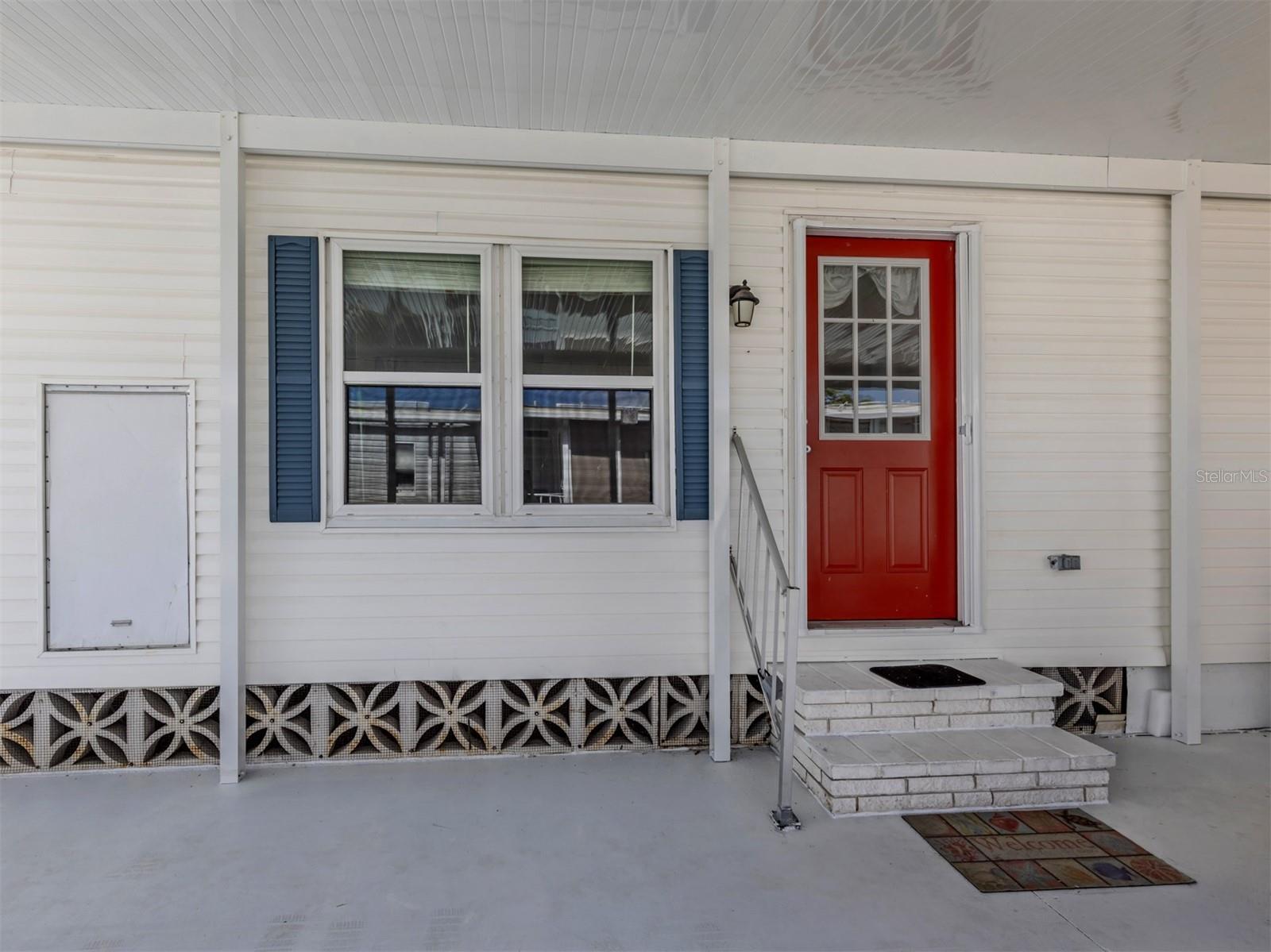 98 Lakeview Drive, FL