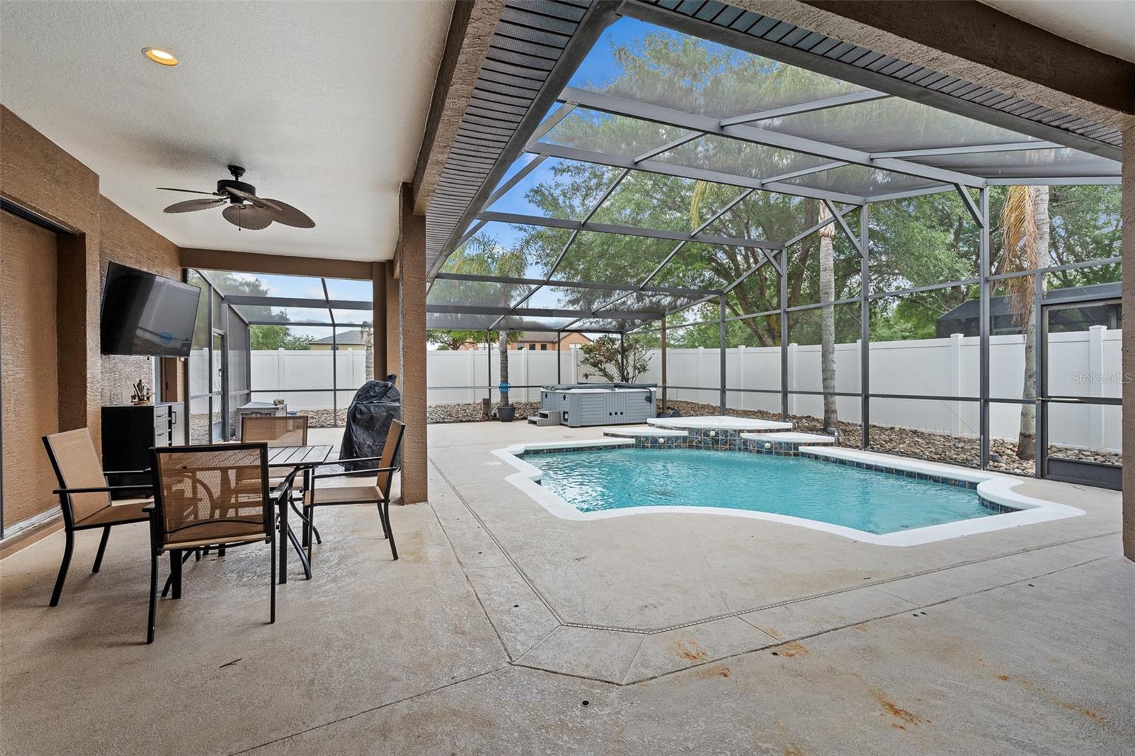 1059 Natural Oaks Drive, FL