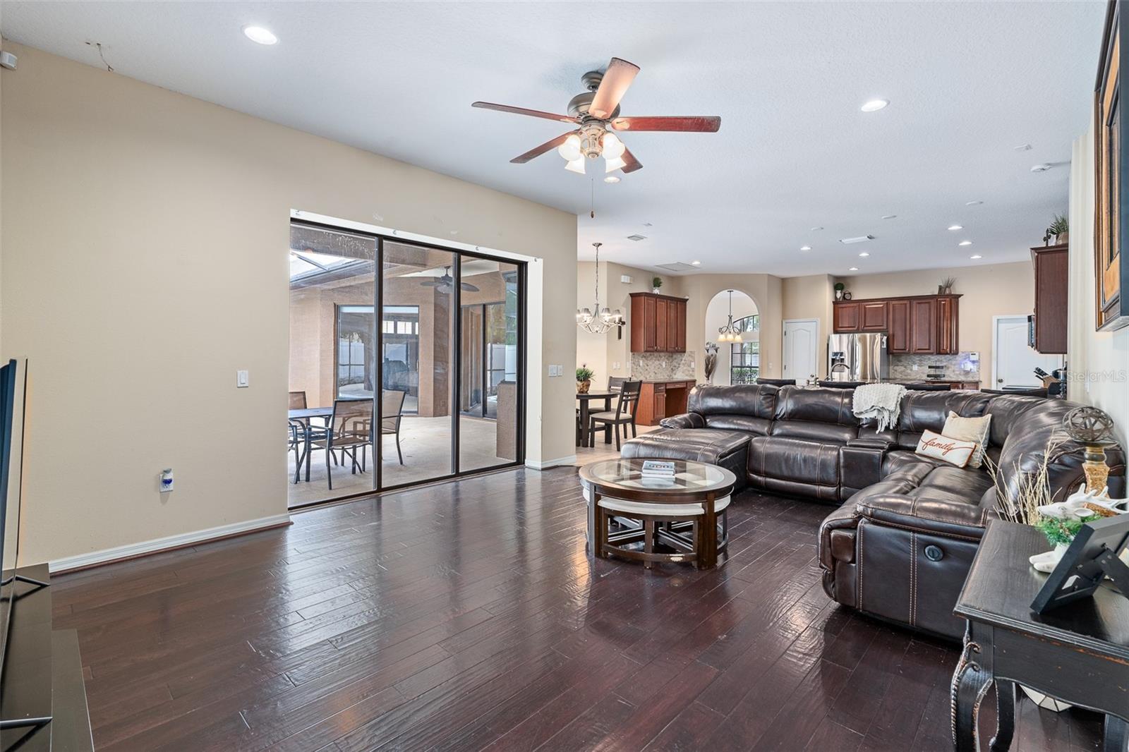 1059 Natural Oaks Drive, FL