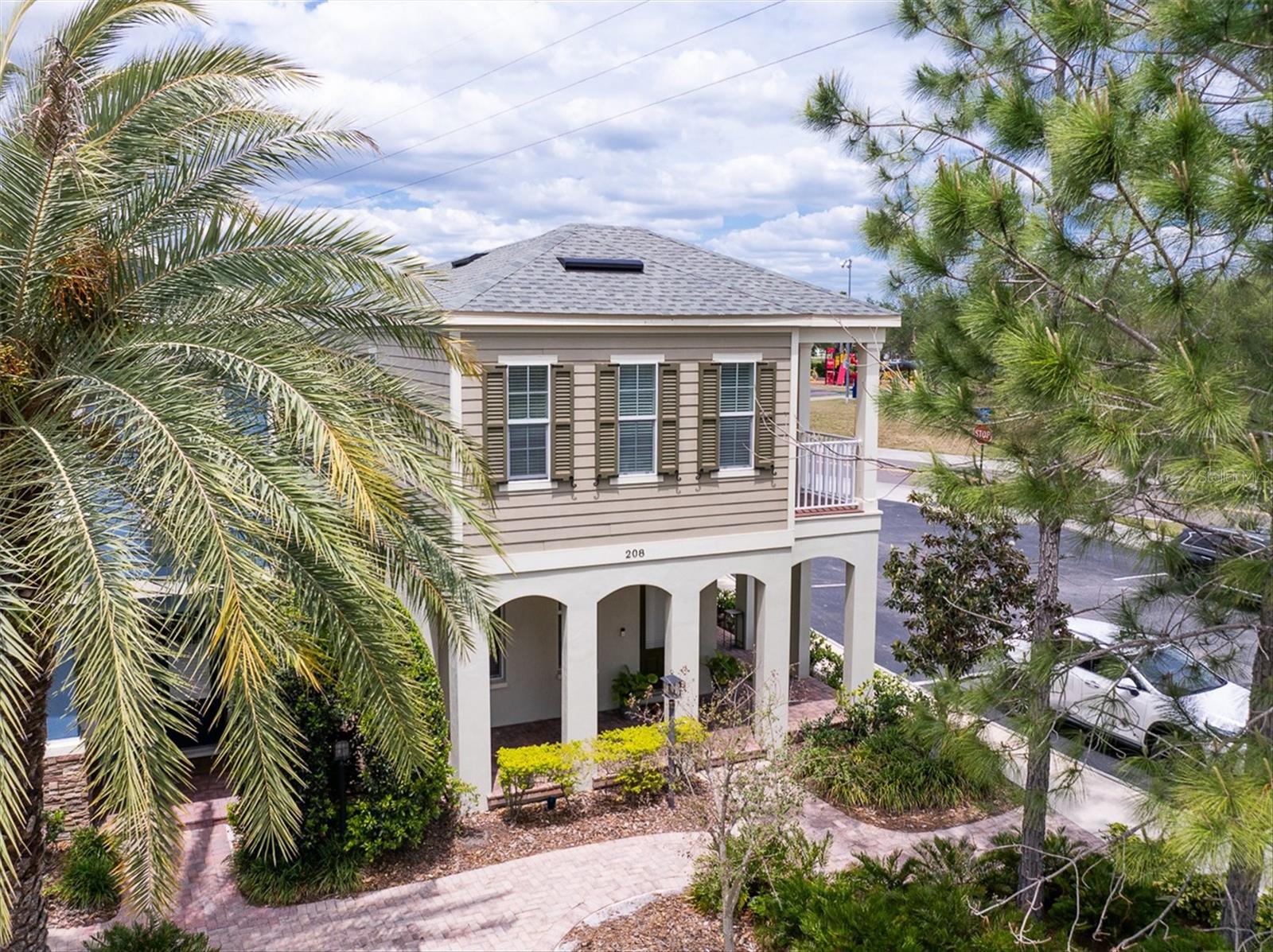 208 Cutlass Way, FL