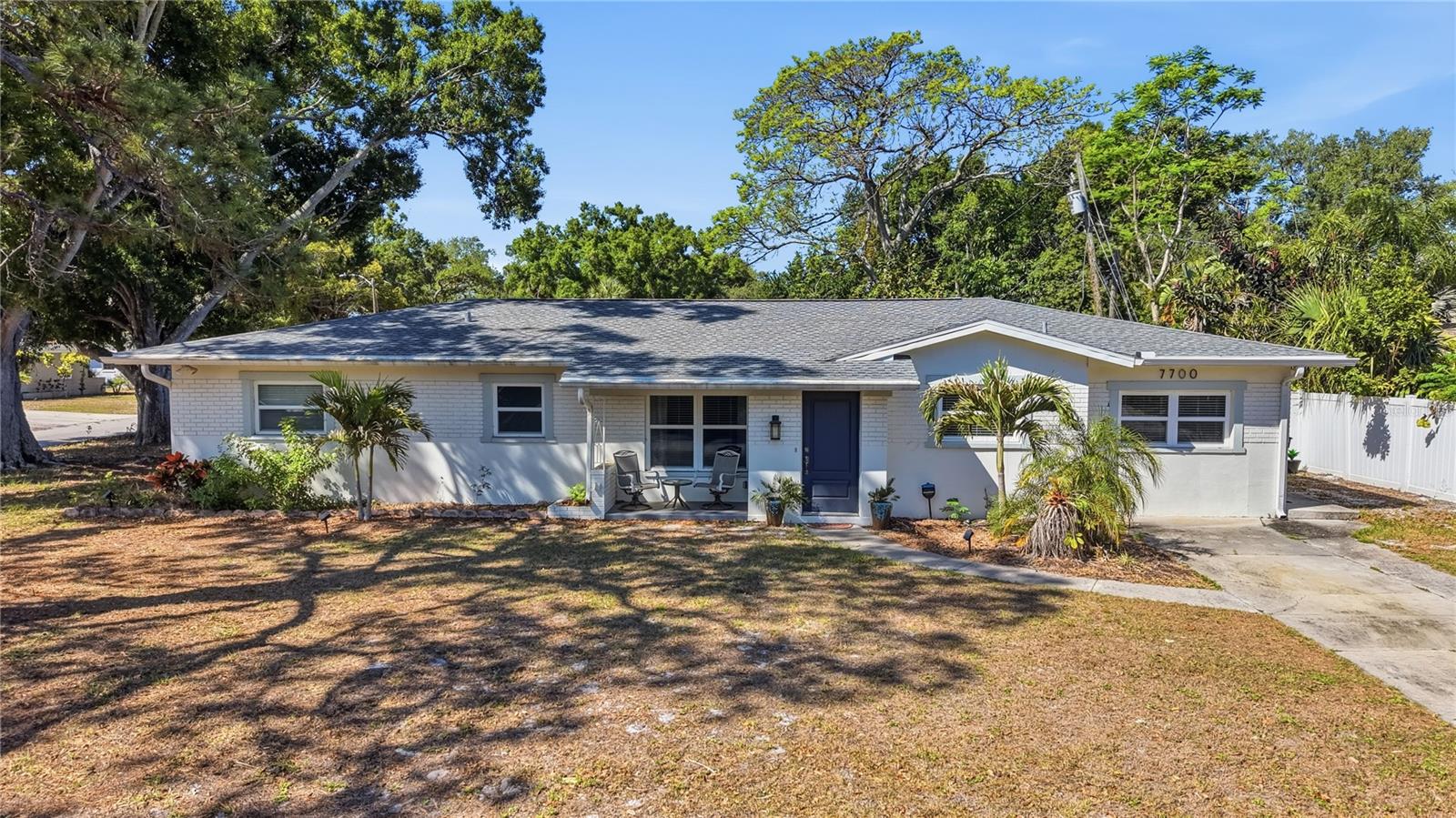 7700 16th Ave N, FL
