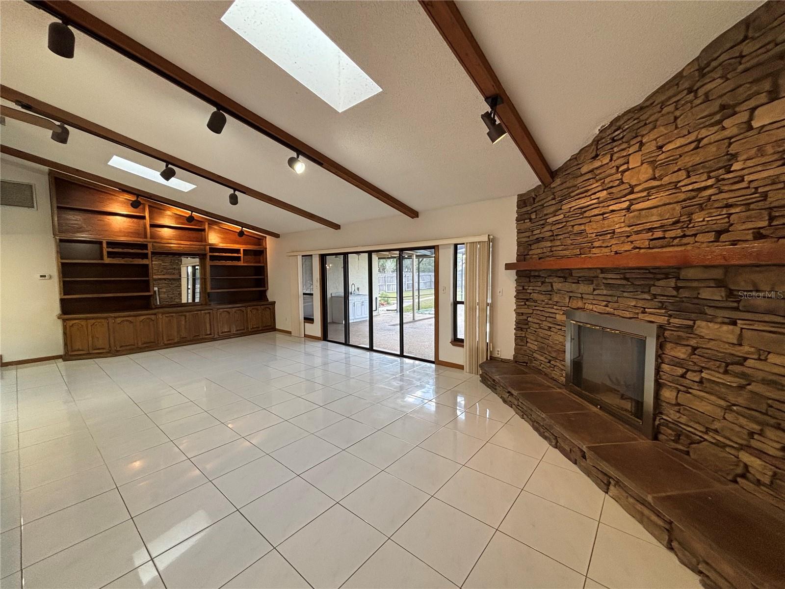 378 Forest Park Circle, FL