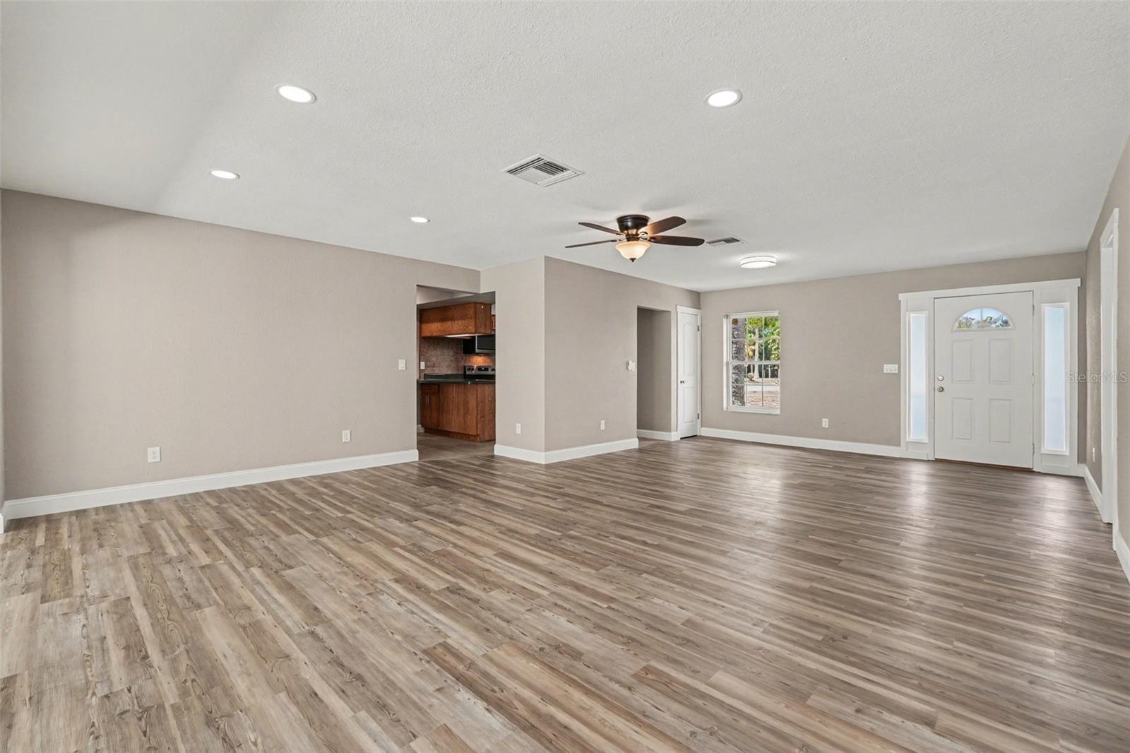 1338 Pilgrim Rd, FL
