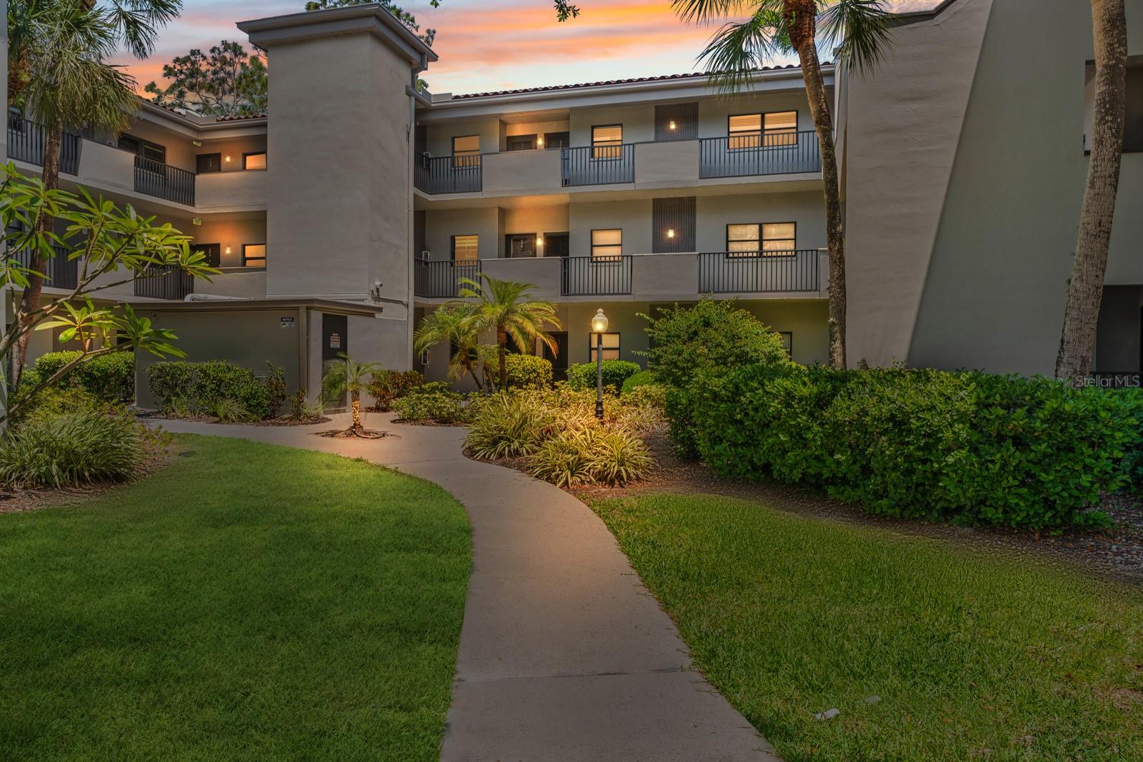 2650 Countryside Blvd #B307, FL