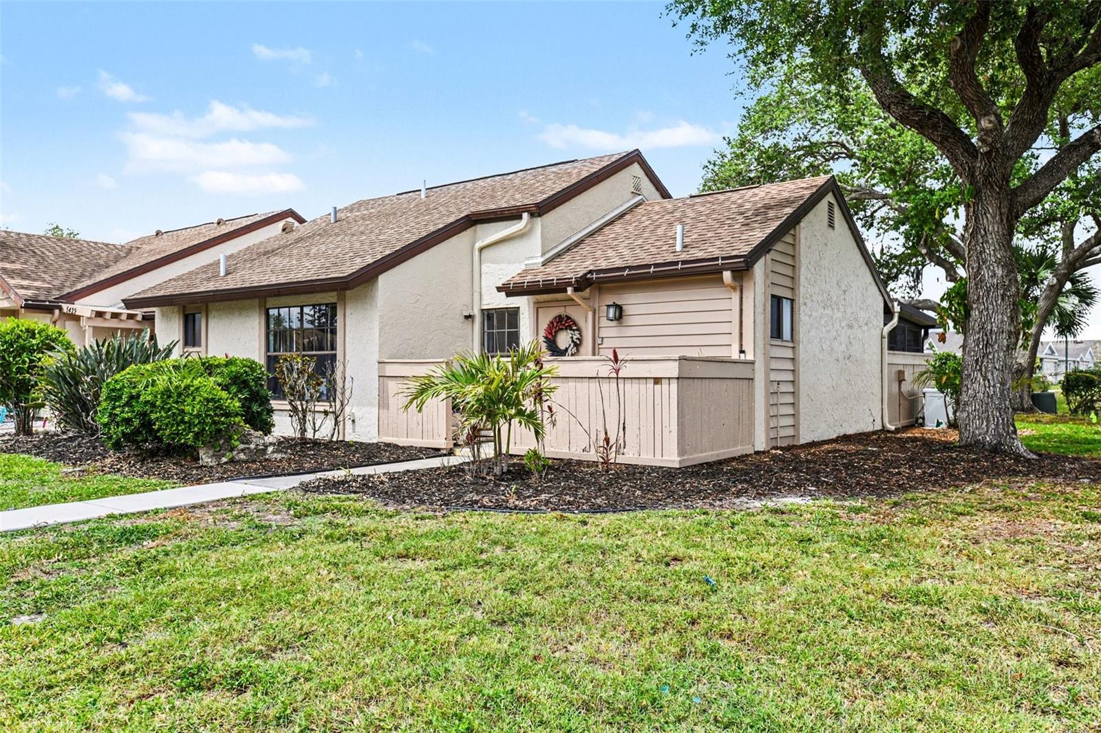 5401 Brassy Loop, FL