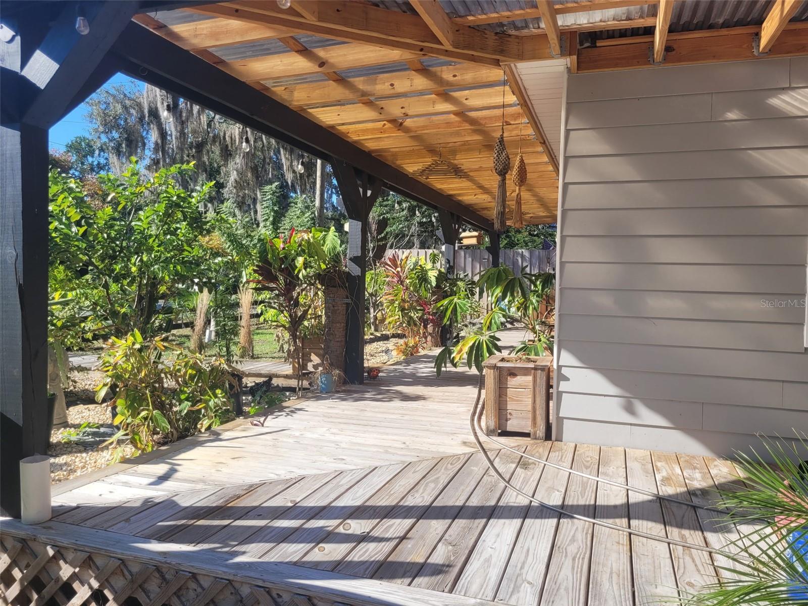 821 Honey Way, FL