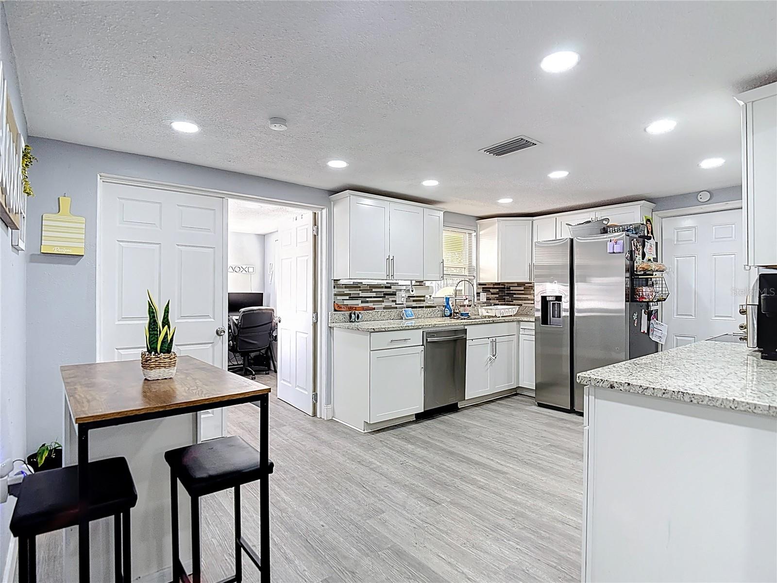 5913 Appletree Road, FL