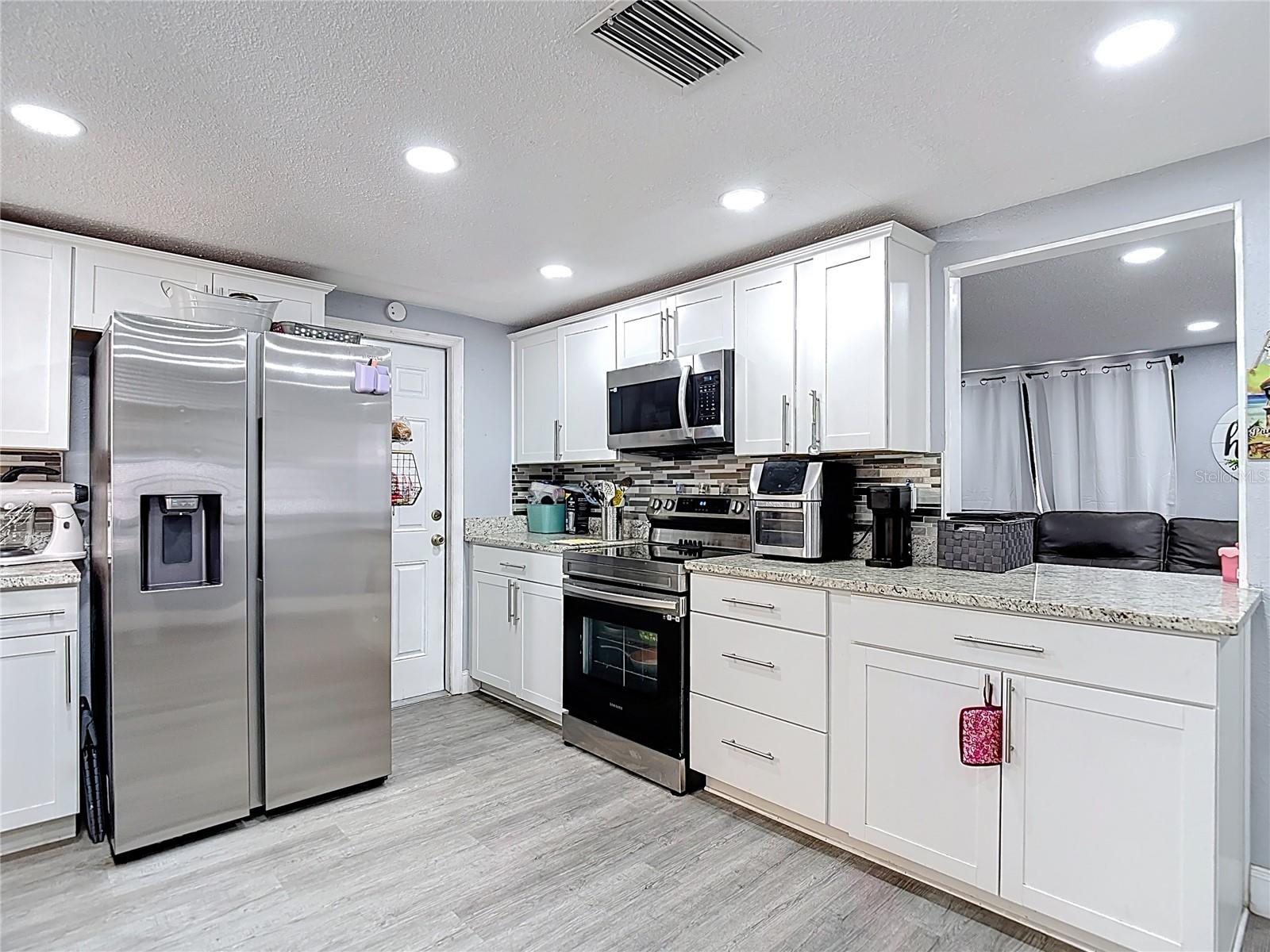 5913 Appletree Road, FL