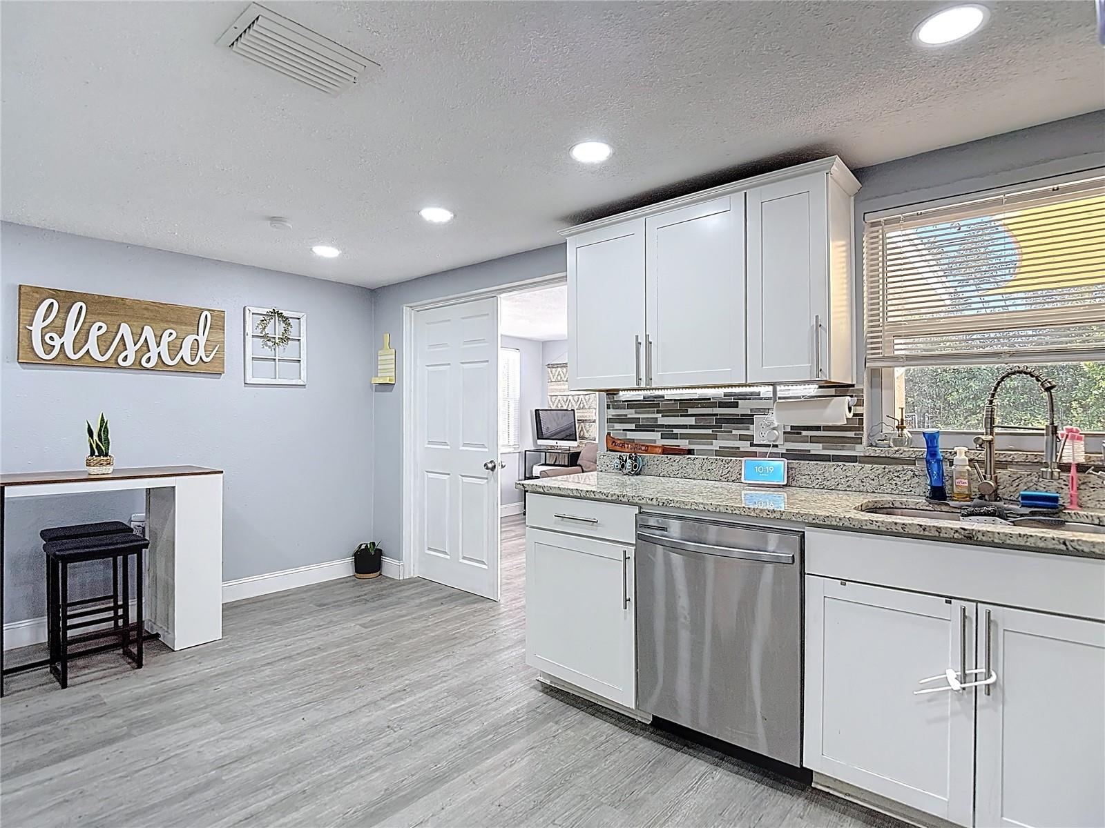 5913 Appletree Road, FL
