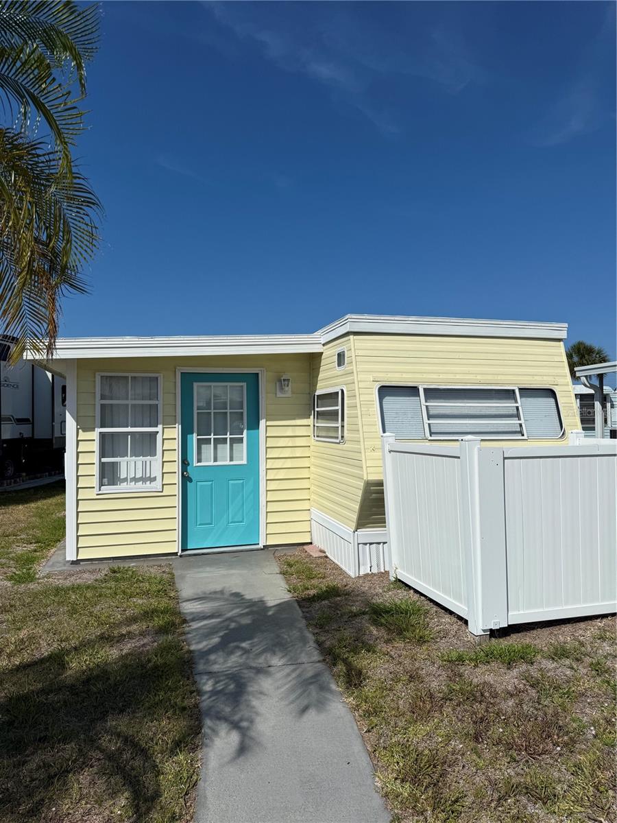 1475 Flamingo Drive, FL