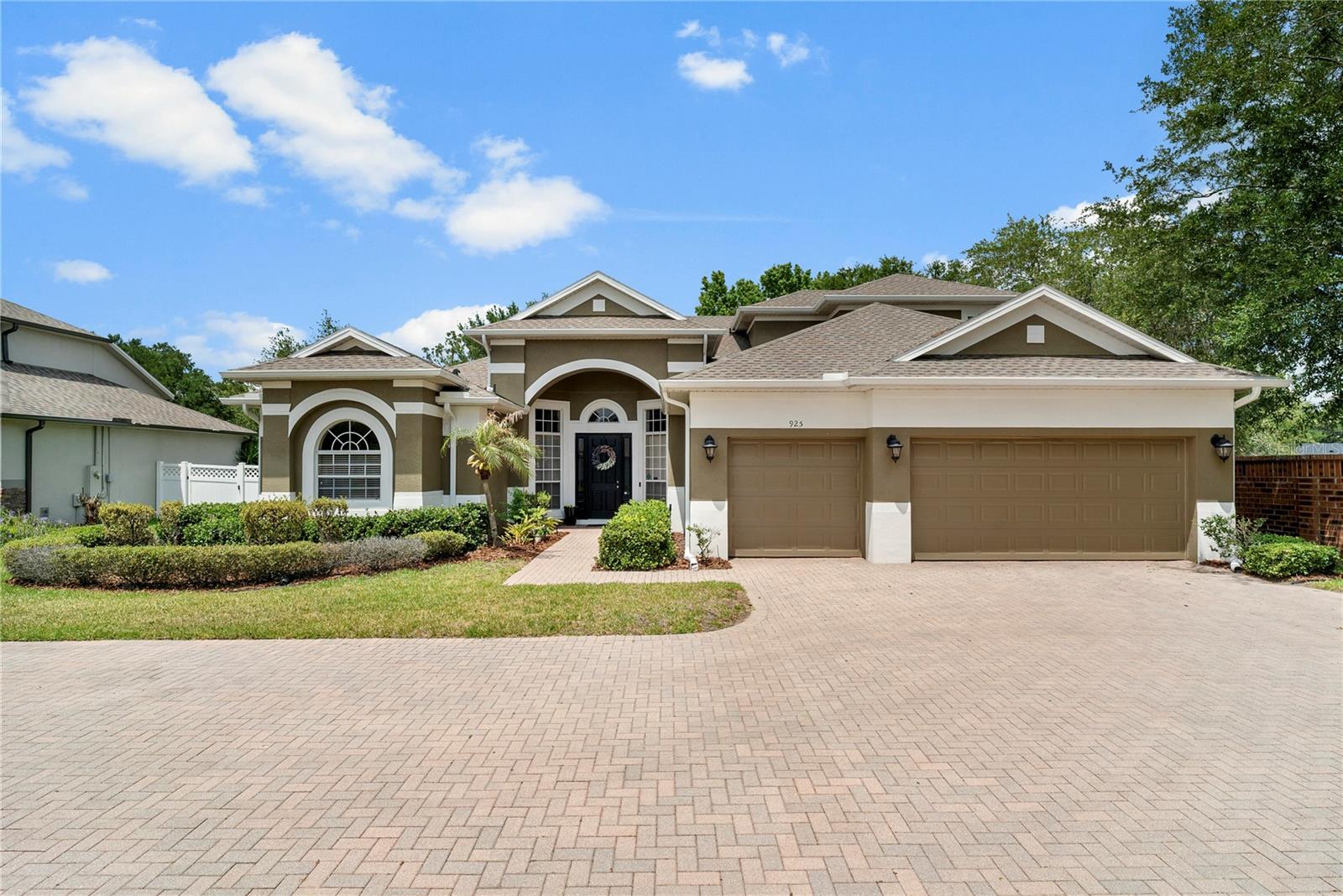 925 Bainbridge Loop, FL