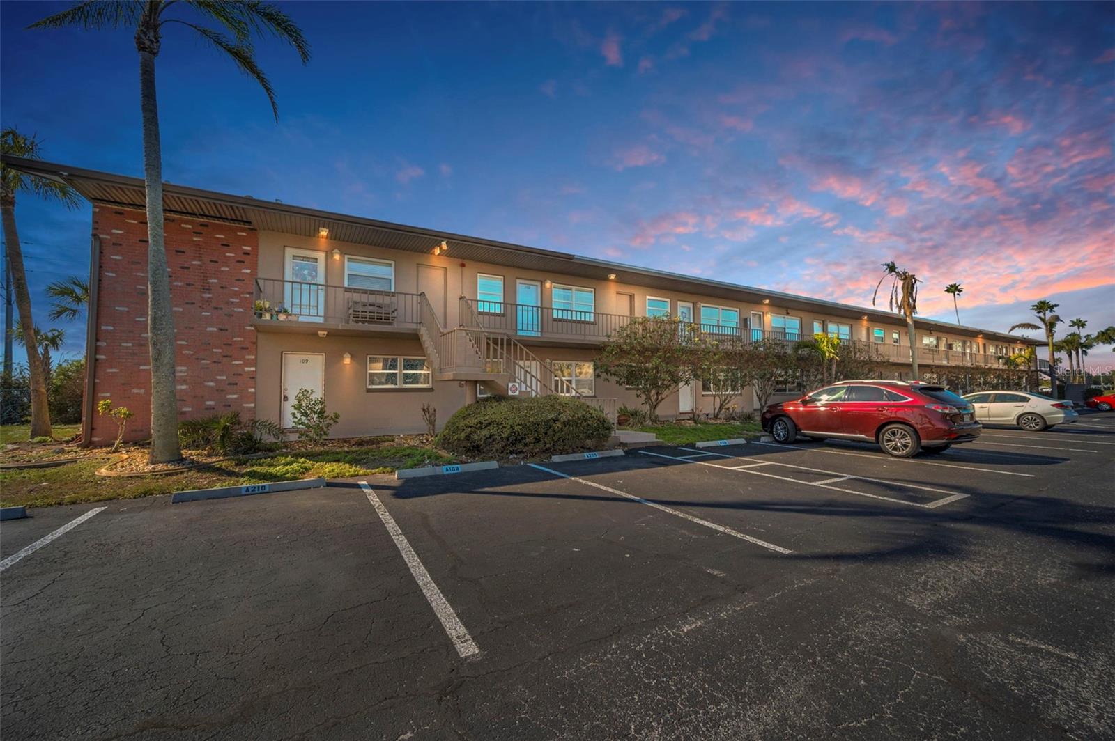 2 Causeway Boulevard, FL