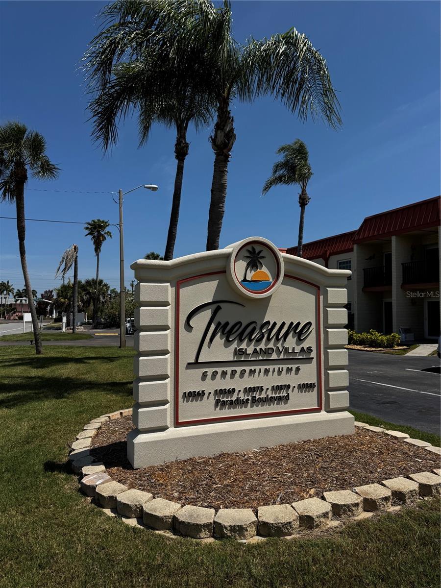 10365 Paradise Blvd #9, FL