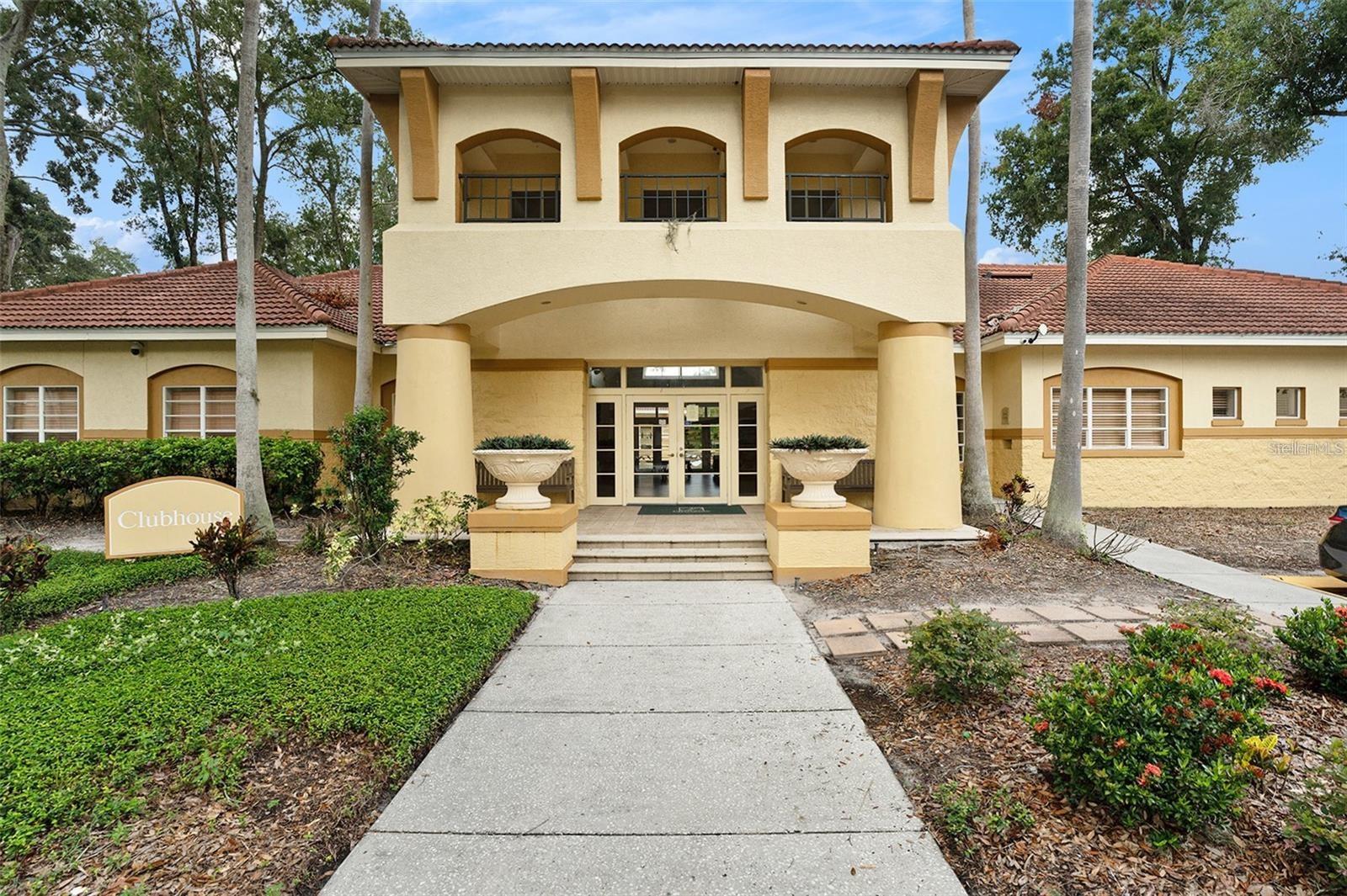 5618 Pinnacle Heights Circle, FL
