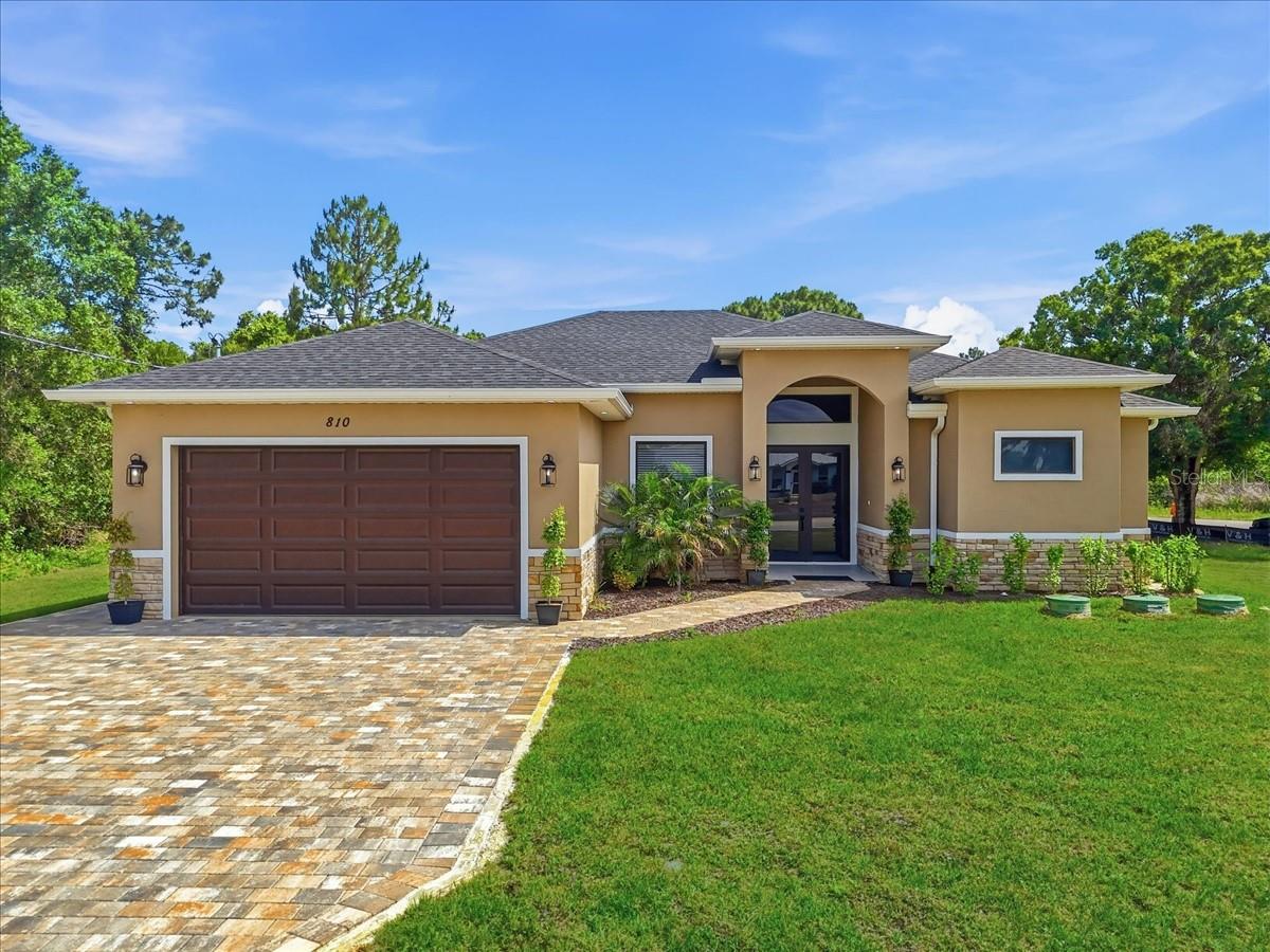 810 Sentinela Boulevard, FL