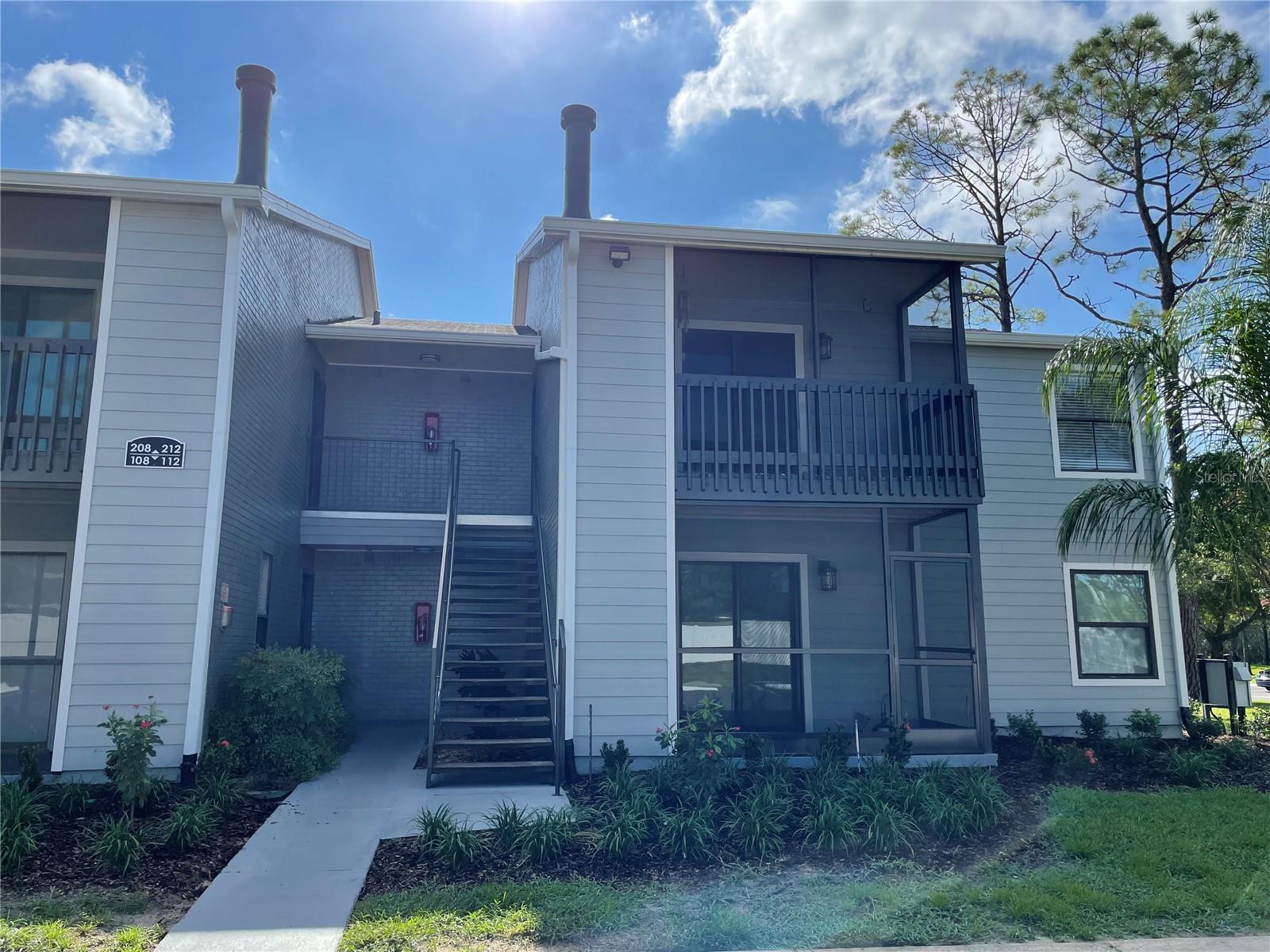 3748 Idlebrook Cir #102, FL