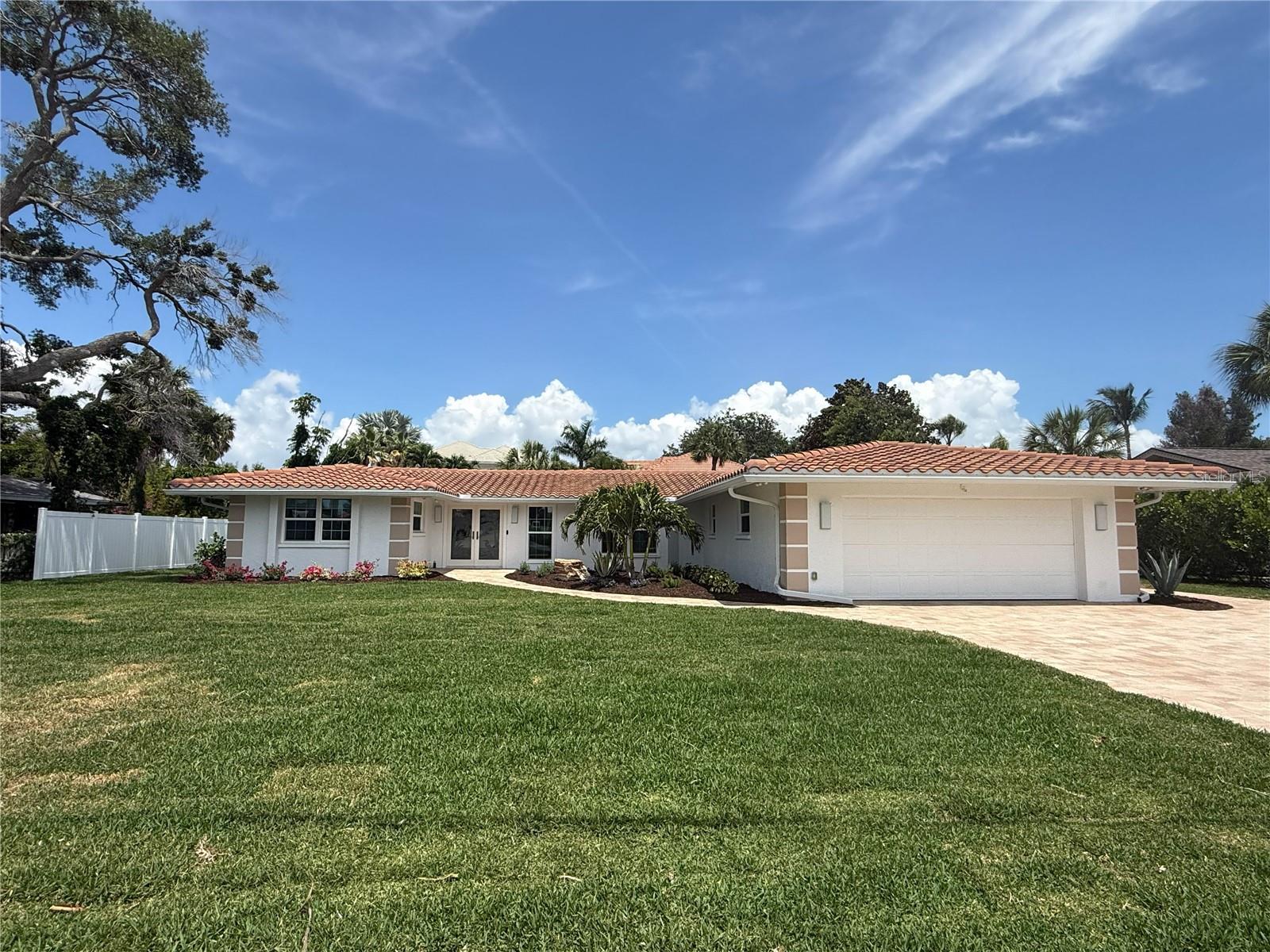 5569 Shadow Lawn Dr, FL