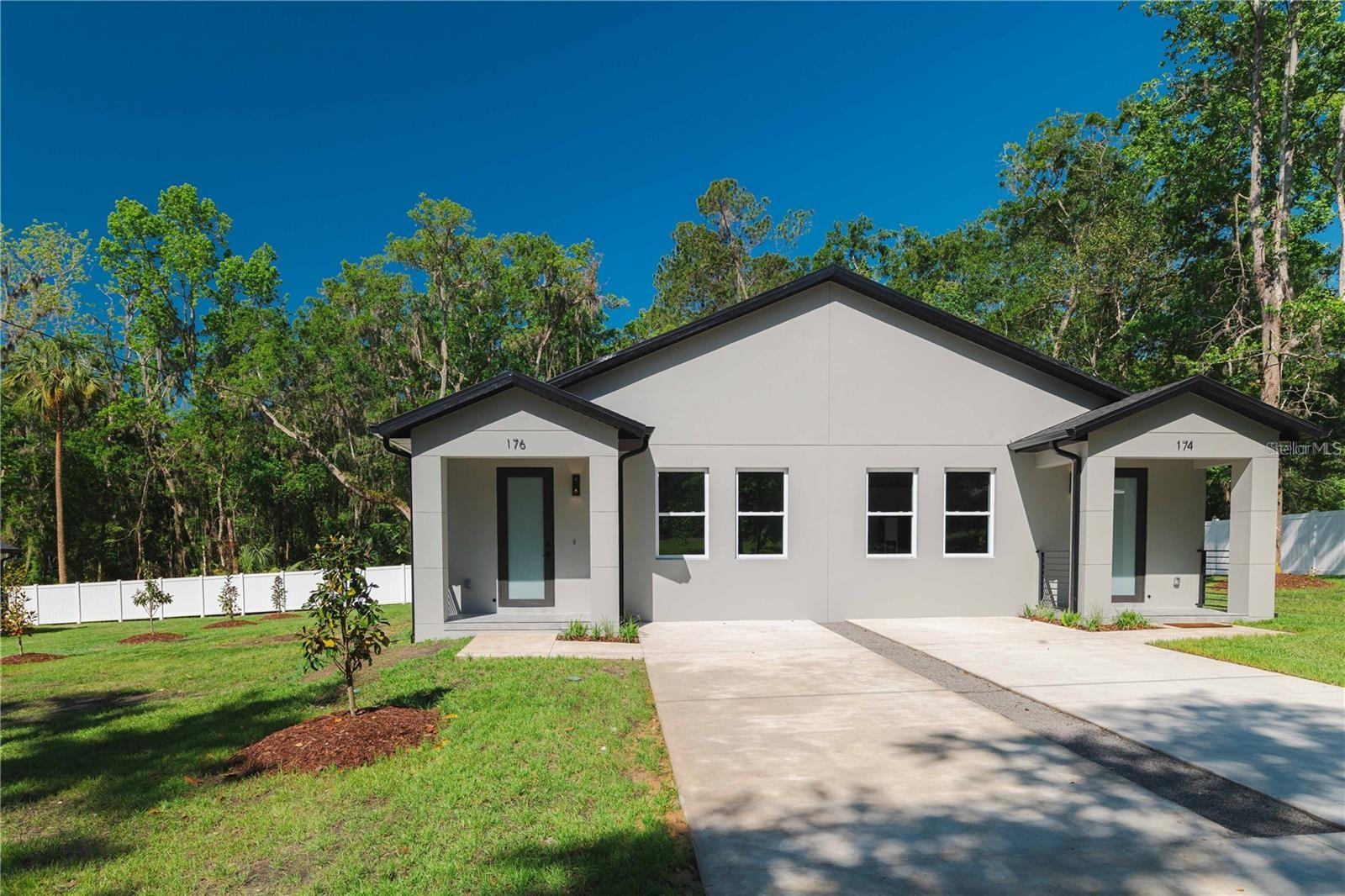174-176 S Lemon Ave, FL
