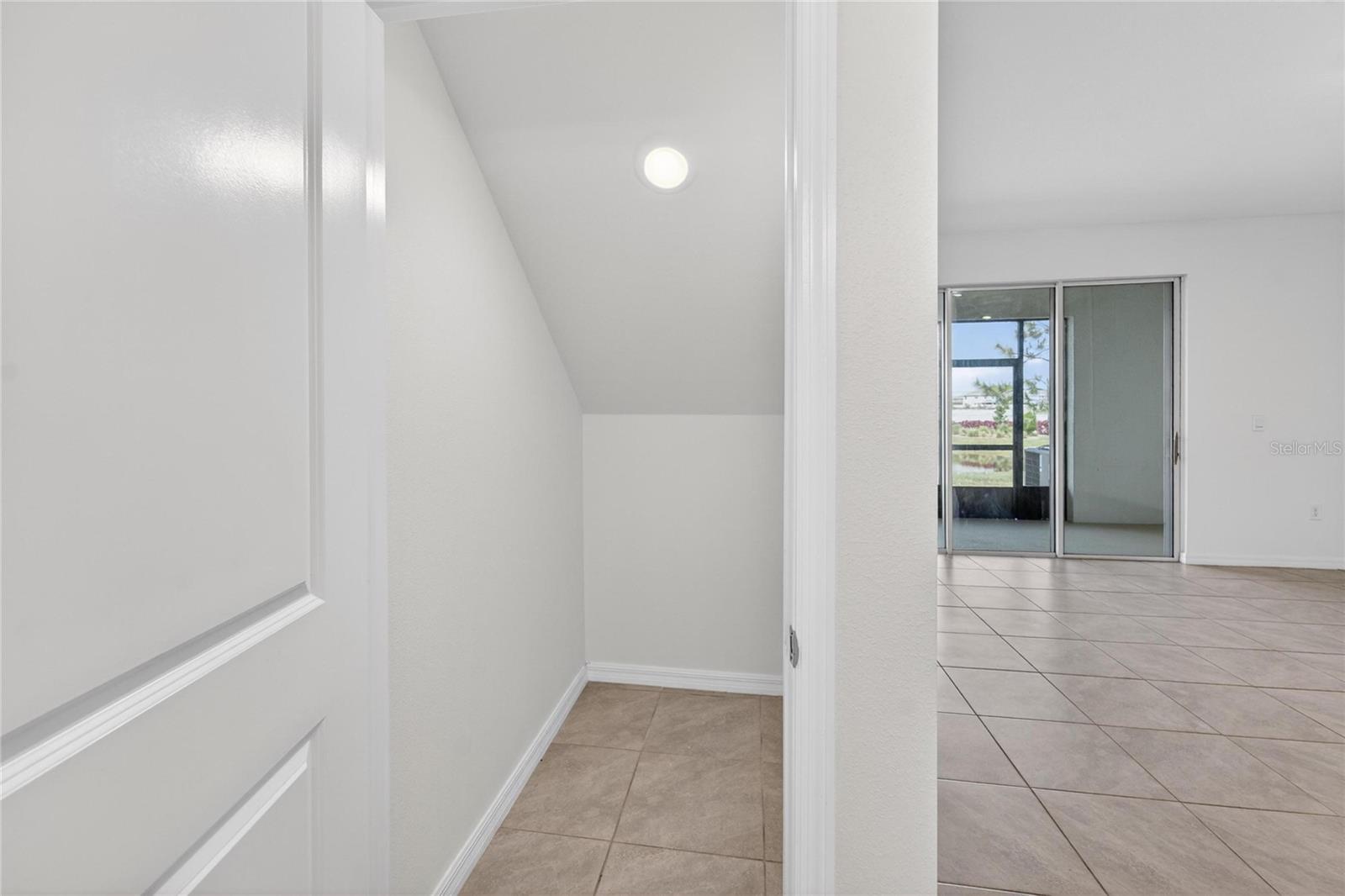 136 Mangrove Shade Circle, FL