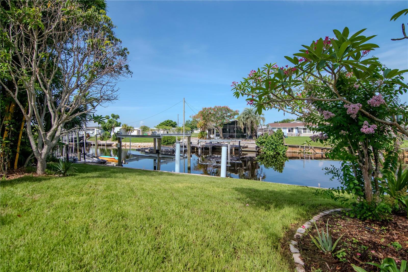 106 Steven Street, FL