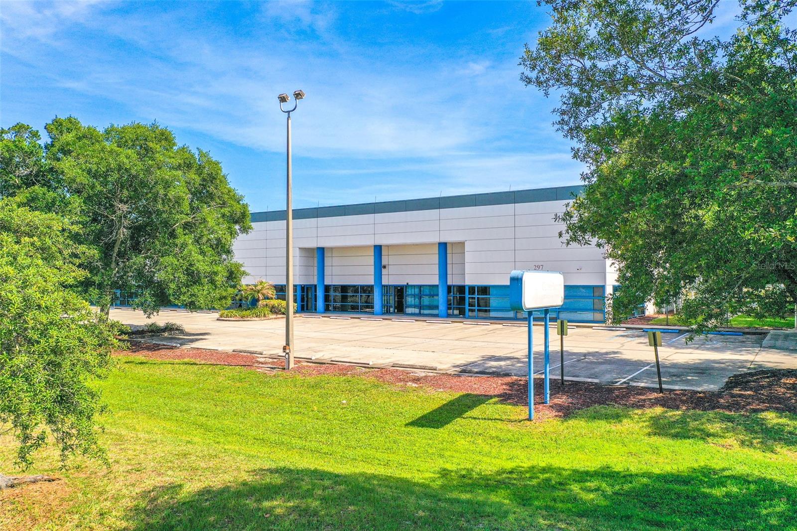 295 Barnes Blvd, FL