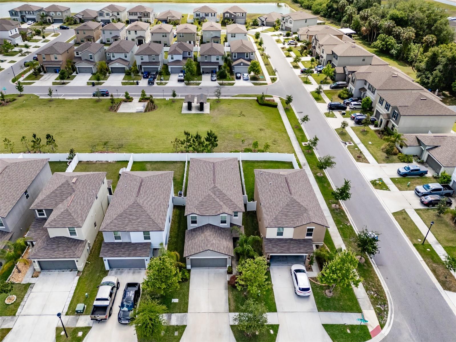 4712 Ron Eddie, FL