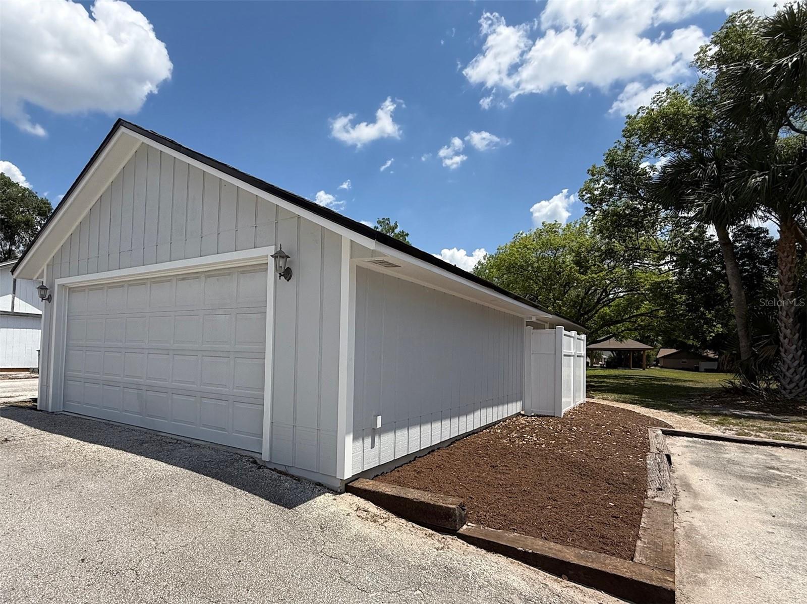 706 Lakeside Drive, FL