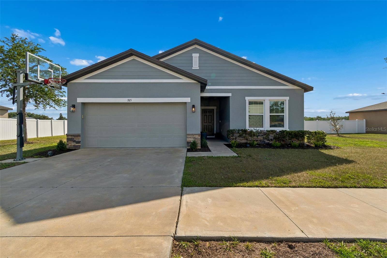 705 Garden Oaks Square, FL