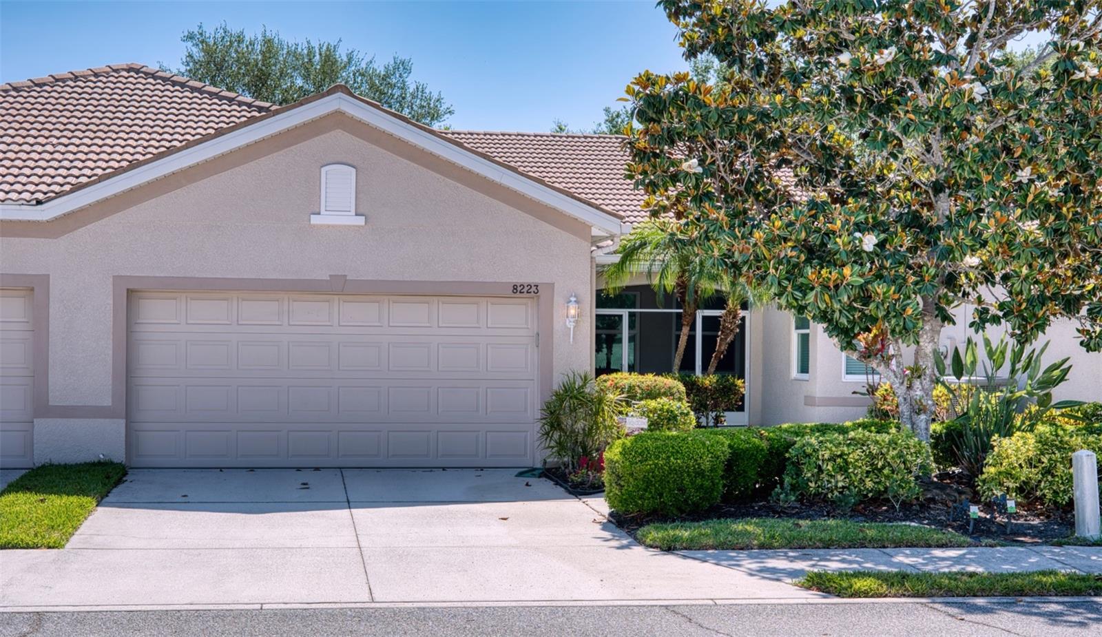 8223 Simpson Falls Court, FL