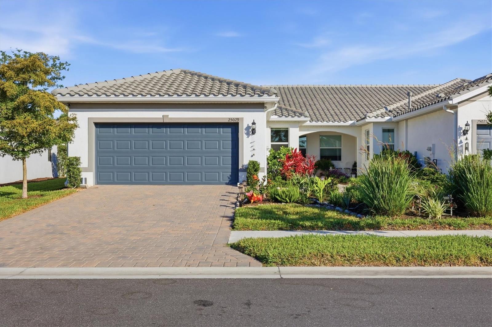 25029 Pearl Lake Cir, FL