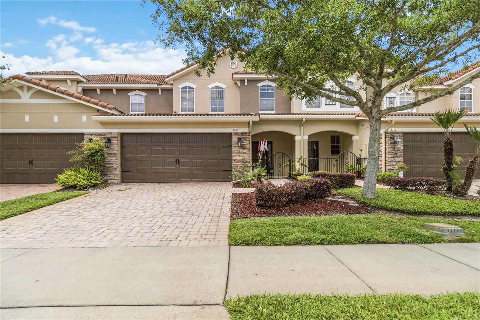 2107 Velvet Leaf Dr, FL