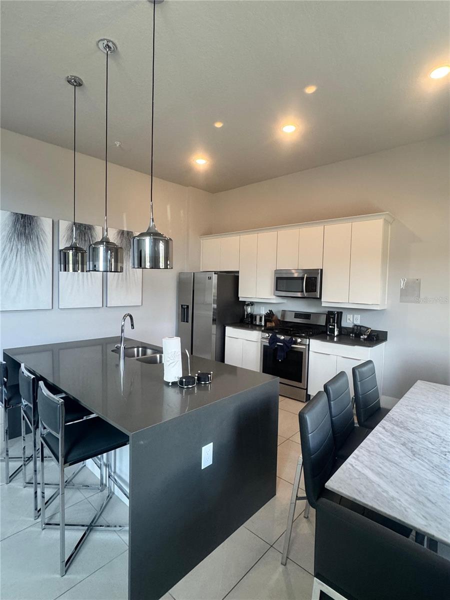 7770 Sandy Ridge Drive, FL